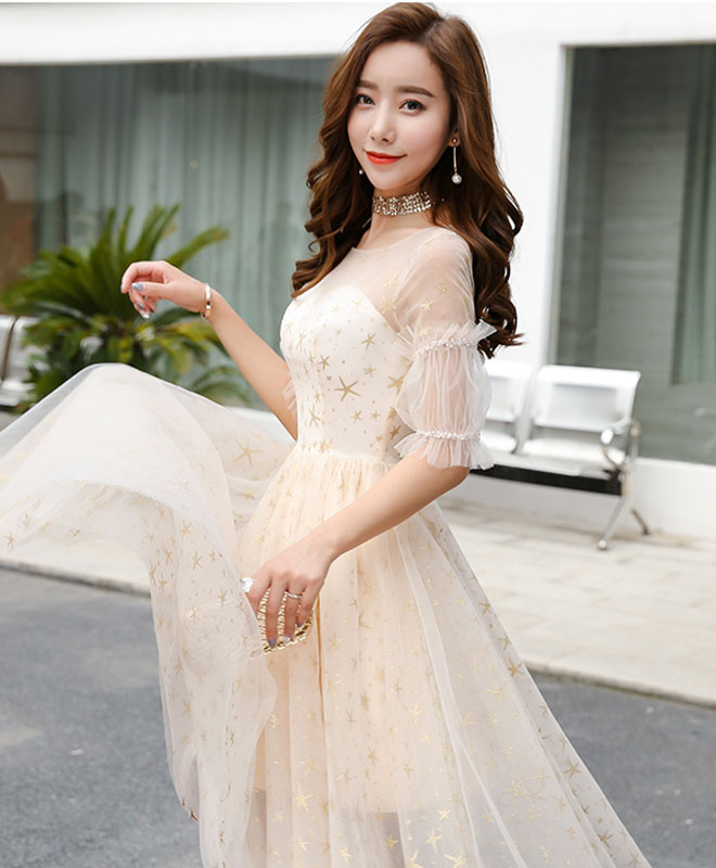 Elegant Champagne Tulle Short Prom Dress & Homecoming Dress - Perfect for Dances, Parties & Special Occasions