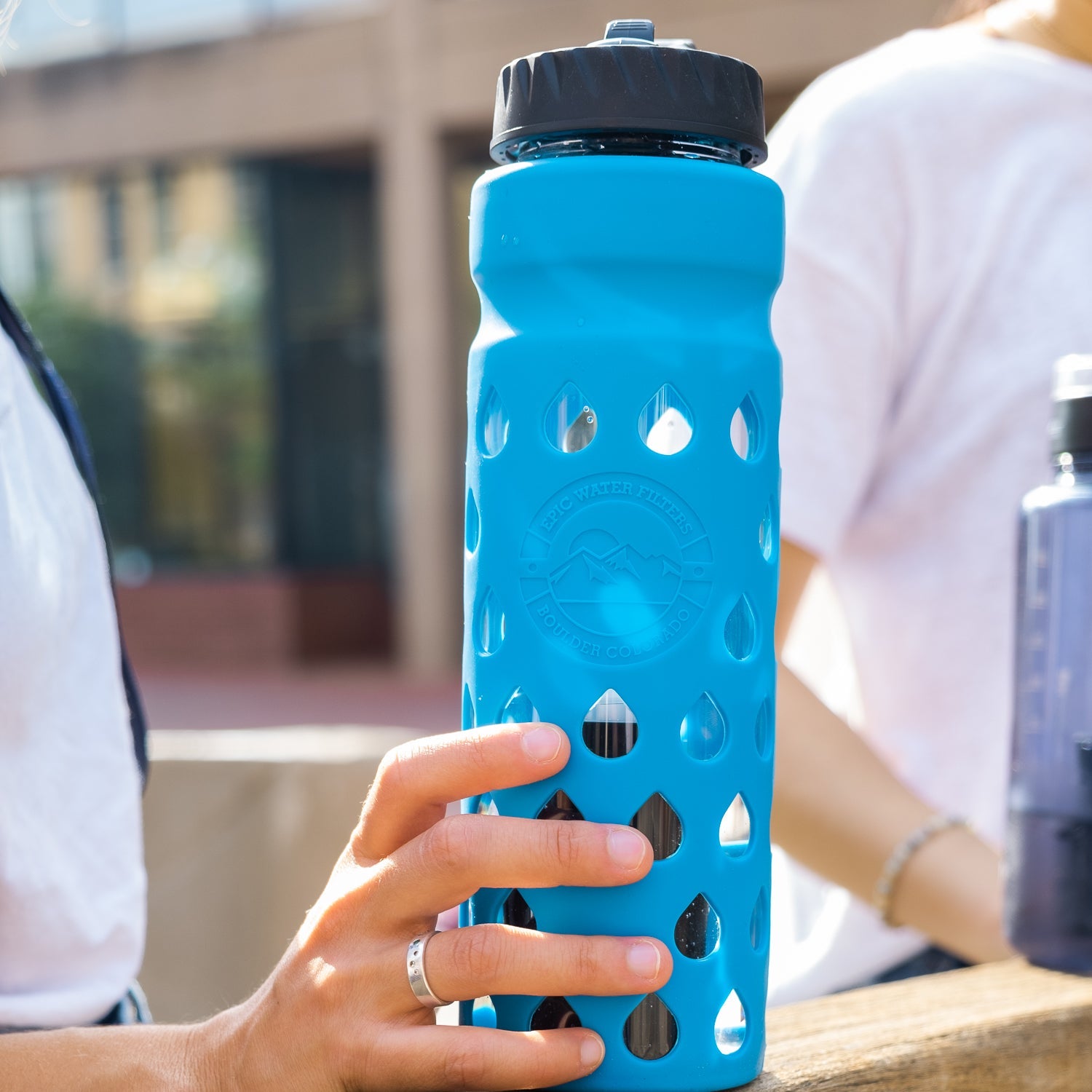 32 oz Glass Escape Water Bottle - Leak Proof, BPA Free, Insulated for Hot & Cold Drinks - Perfect for Gym, Hiking, Travel & Office Use