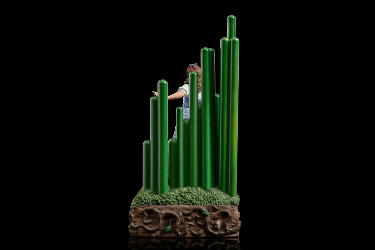 Iron Studios Wizard of Oz Dorothy Deluxe Art Scale 1/10 Statue - Collectible Figurine for Movie Fans & Home Decor Display