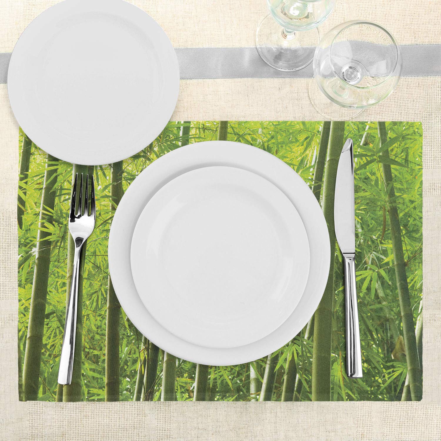 Ambesonne 4-Pack Forest Placemats - Exotic Tropical Leaf Print, Green Nature-Themed Dining Table Mats, Washable Fabric, Standard Size - Perfect for Home Decor, Dinner Parties & Outdoor Picnics