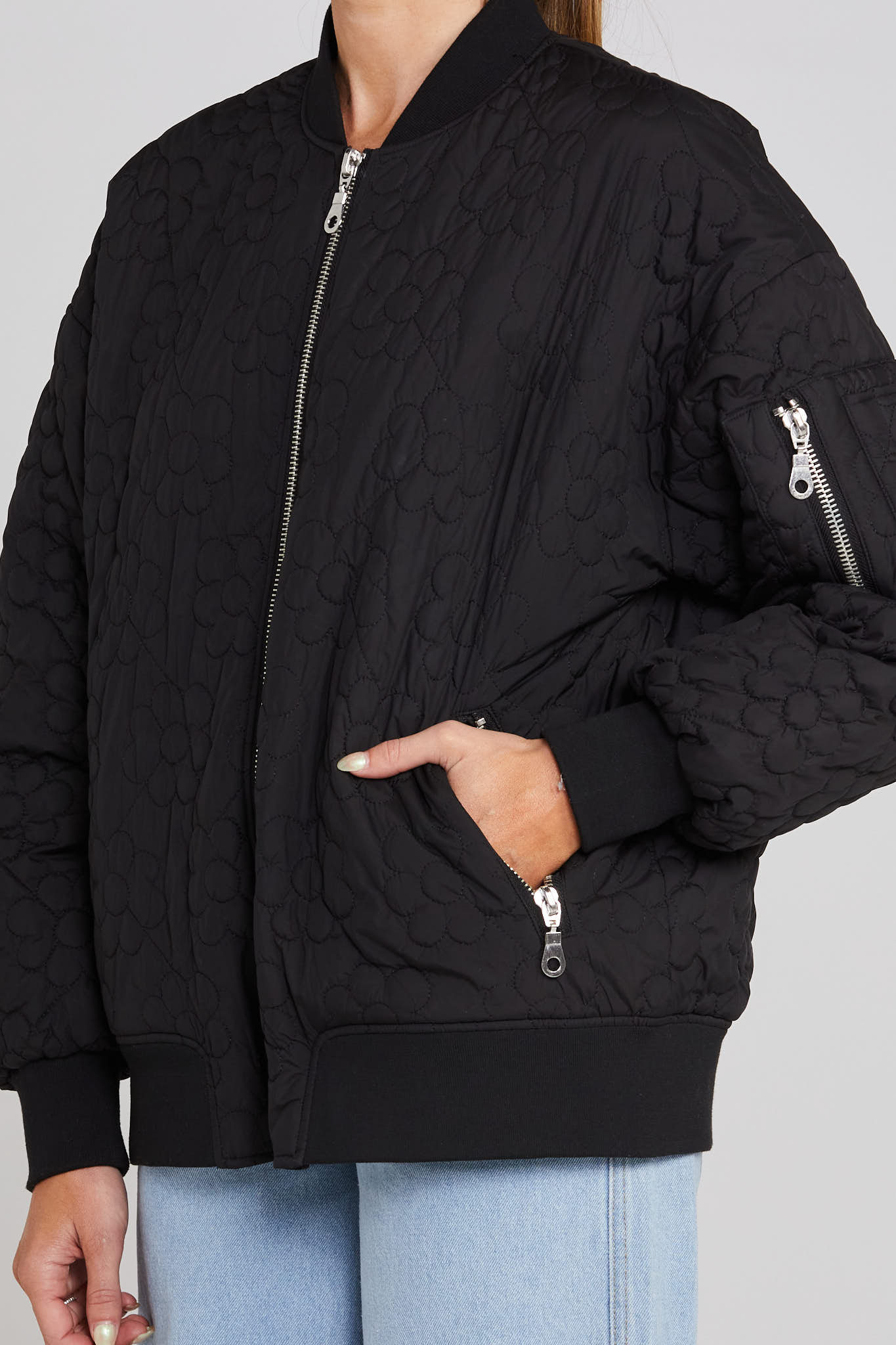 Stylish Black Quilted Bomber Jacket for Men - Lightweight Flying Jacket with Zipper Closure - Perfect for Casual Wear, Street Fashion & Outdoor Activities
