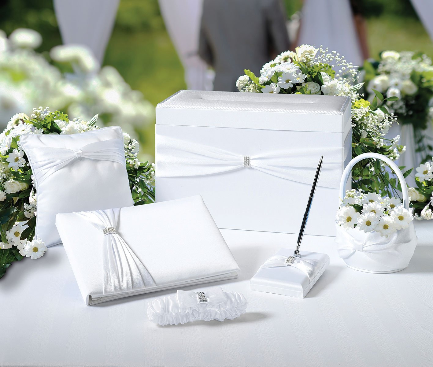 Lillian Rose White Complete Wedding Accessories Kit in a Box - Bridal Veil, Jewelry & Hair Pieces for Bride - Perfect for Weddings, Bridal Showers & Photo Shoots