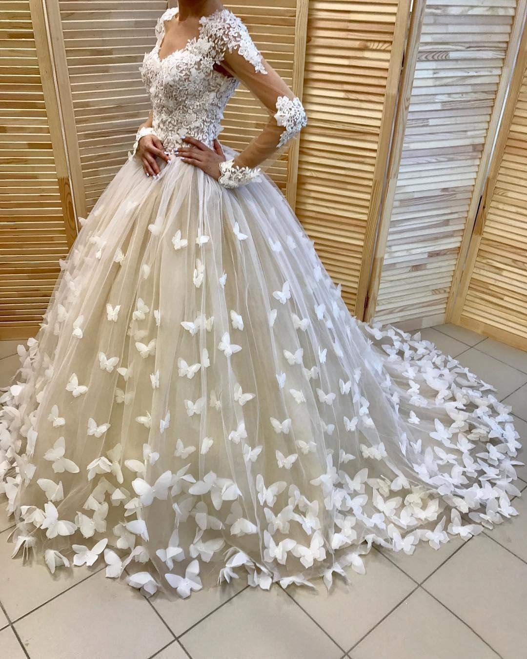 Elegant Women's Tulle Wedding Dress Ball Gown A-line Bridal Gown with Butterfly Embroidery - Perfect for Bridal Showers, Weddings & Formal Occasions