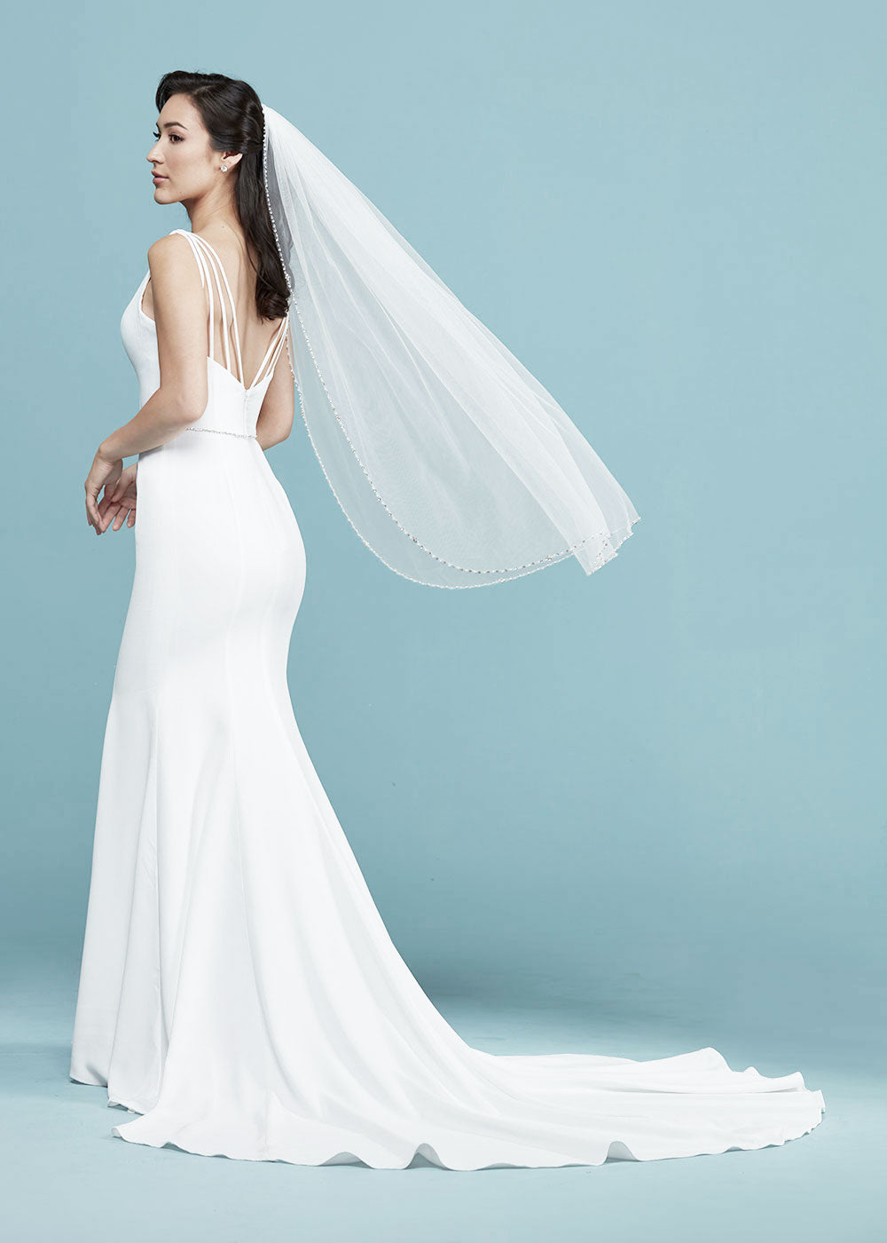 Elegant Willow Veil with Beaded Edging - Fingertip Length Wedding Veil for Brides | Perfect for Boho, Vintage & Beach Weddings