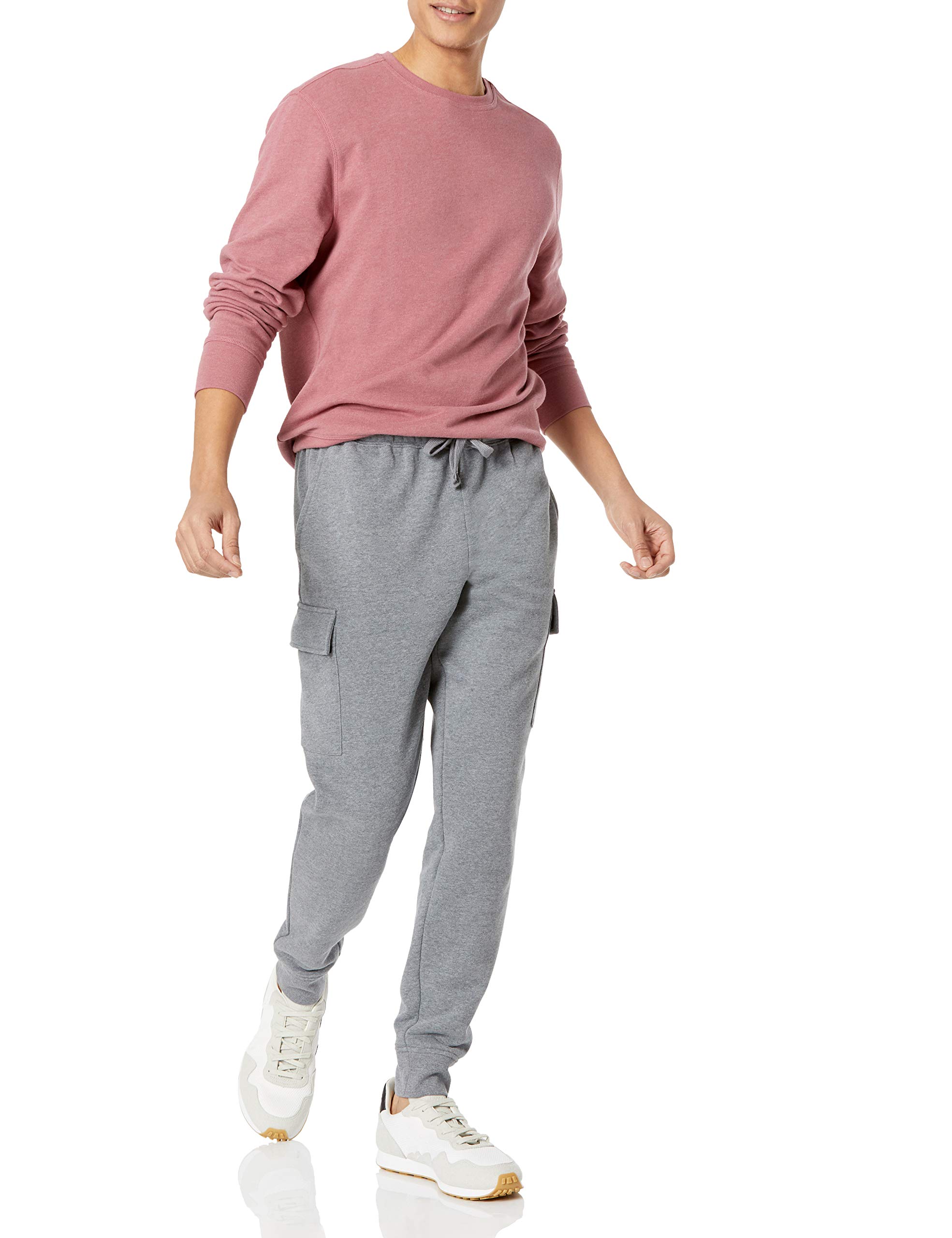 Amazon Essentials Men's Cargo Fleece Jogger Sweatpants - Comfortable Casual Pants for Lounge, Workout & Outdoor Activities