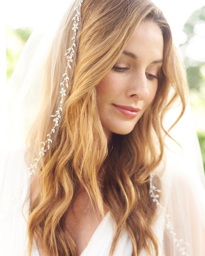 Elegant Floral Vine & Leaf Edge Veil - Perfect for Weddings, Bridal Accessories & Boho Photoshoots