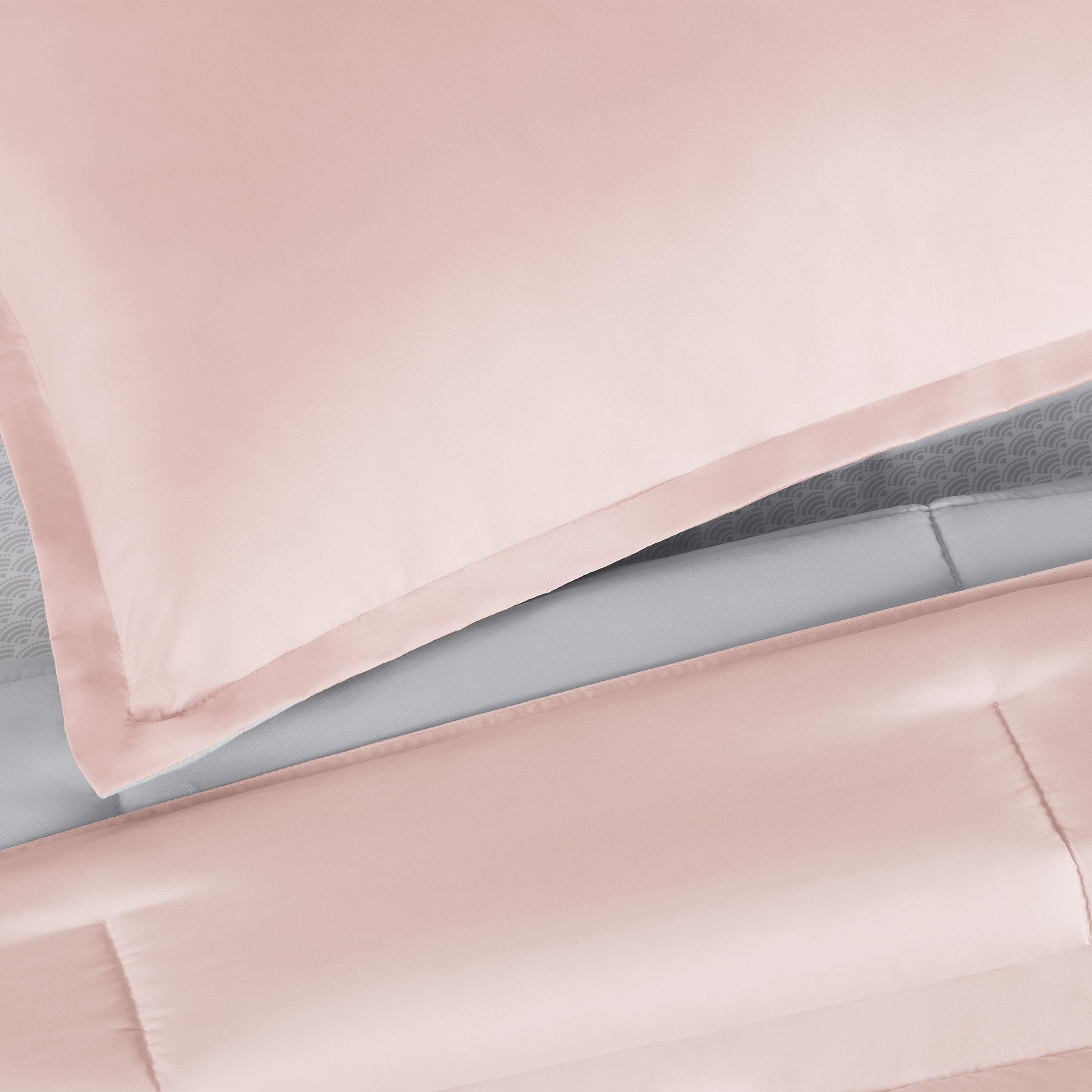 Serta Simply Clean Complete 7-Piece Hypoallergenic Reversible Bed in a Bag Set with Sheets & Pillowcases - Full Size, Blush/Light Grey - All-Season Comfort for Guest Rooms, Dorms & Apartments