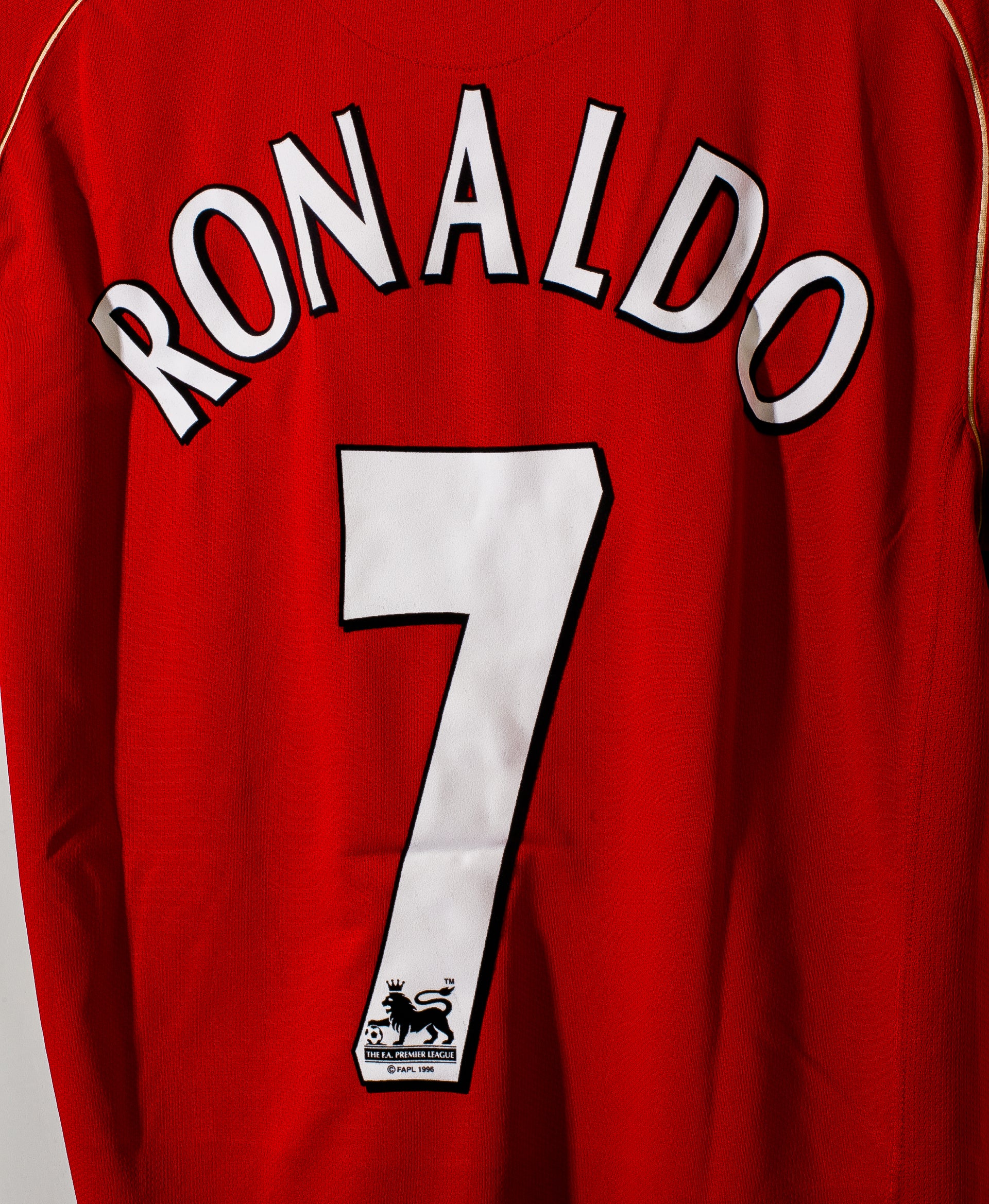 2006 Manchester United Home Jersey #7 Cristiano Ronaldo - Men's Soccer Shirt for Fans & Collectors - Perfect for Matchdays, Gifts & Memorabilia