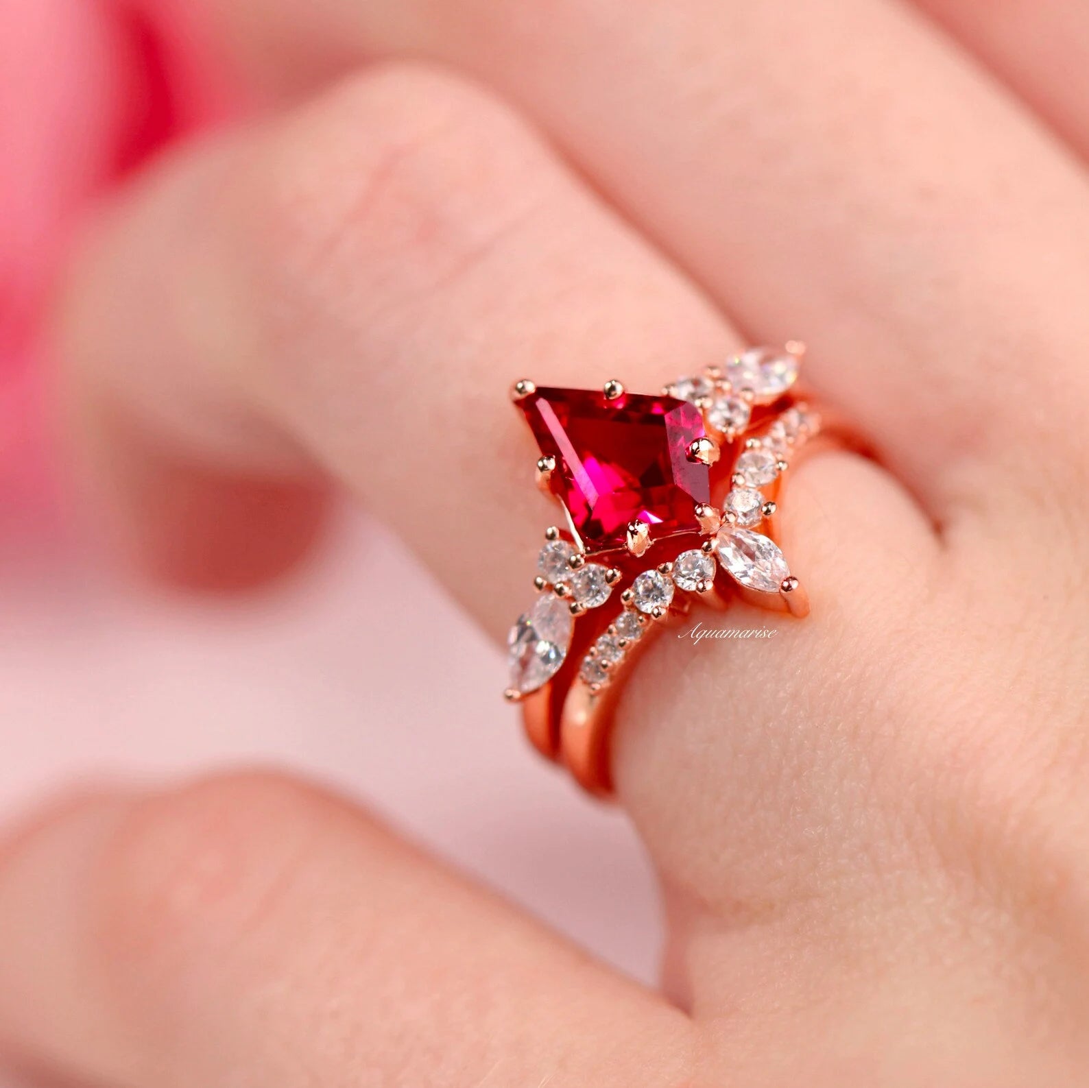Skye Kite™ Ruby & Rose Gold Leaf Couple Rings for Women & Men - Romantic Matching Wedding Bands, Anniversary Gift for Her & Him - Perfect for Valentine's Day, Engagement & Special Occasions