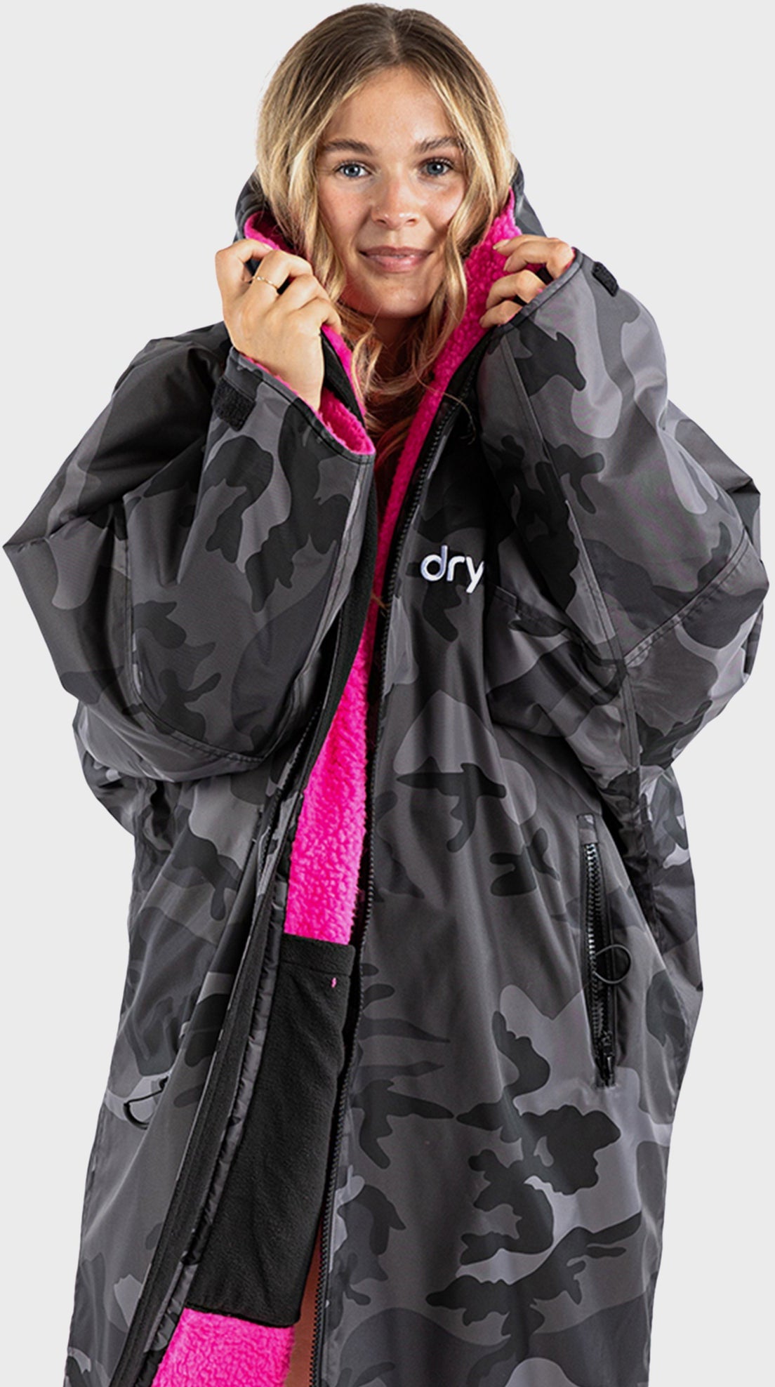 Dryrobe Advance Long Sleeve Changing Robe for Adults - Waterproof & Windproof Outdoor Changing Robe for Surfing, Swimming, Camping & Beach Activities