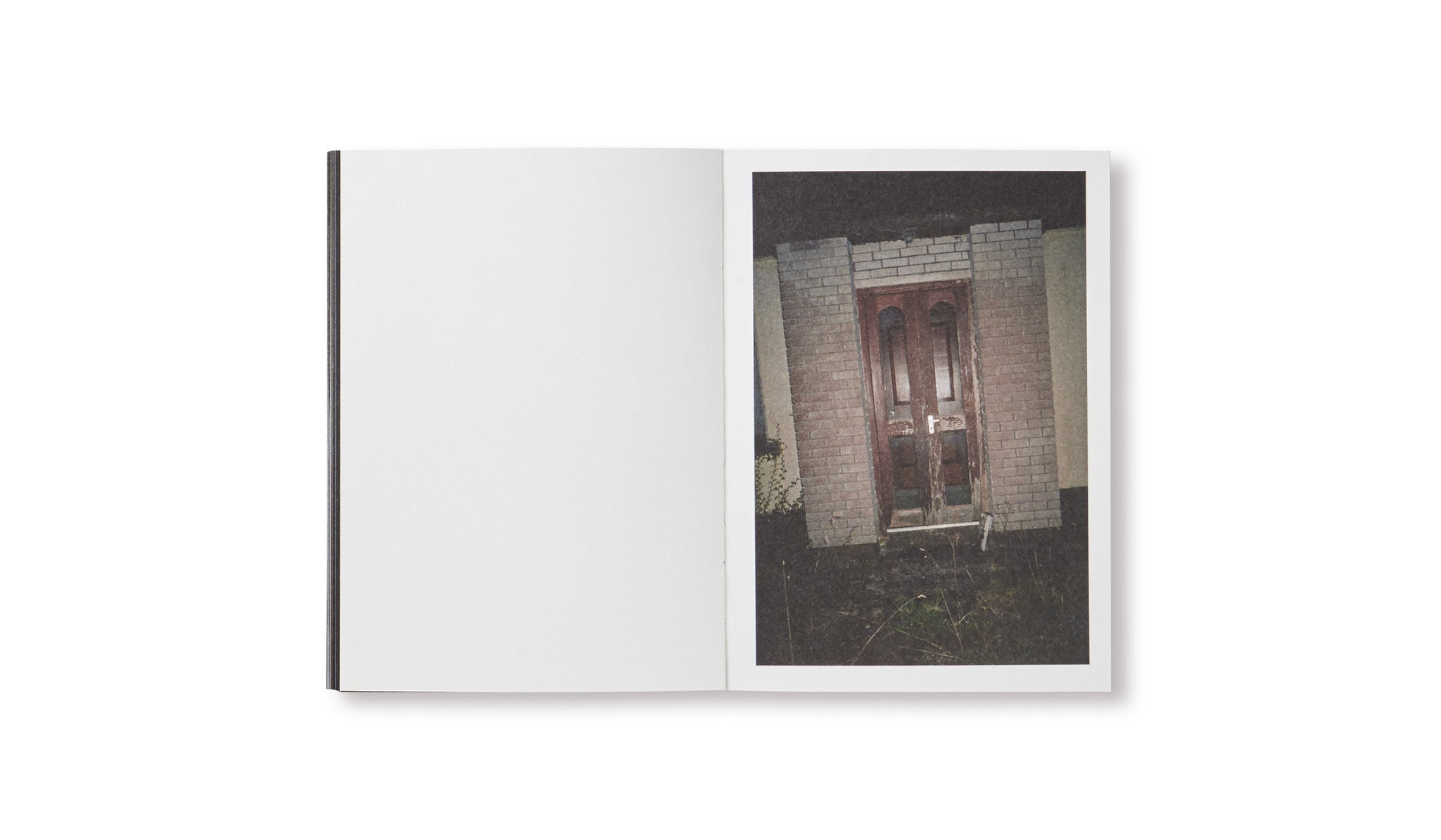 Signed Book: I Went to the Worst of Bars Hoping to Get Killed. But All I Could Do Was to Get Drunk Again by Ciáran Óg Arnold - Photography Memoir, Irish Pub Culture, Dark Humor - Perfect for Photography Enthusiasts & Book Collectors