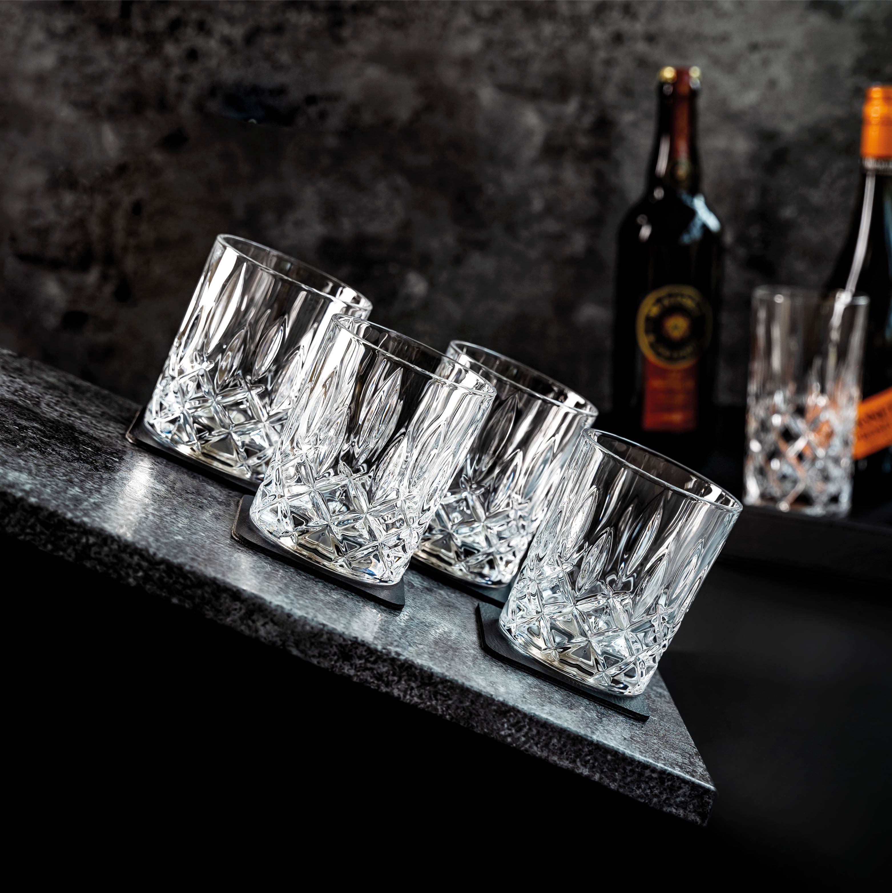 Premium Crystal Whiskey Glasses with Magnet Base - Elegant Drinking Glasses for Scotch, Bourbon & Whiskey - Perfect for Home Bars, Gifting & Special Occasions