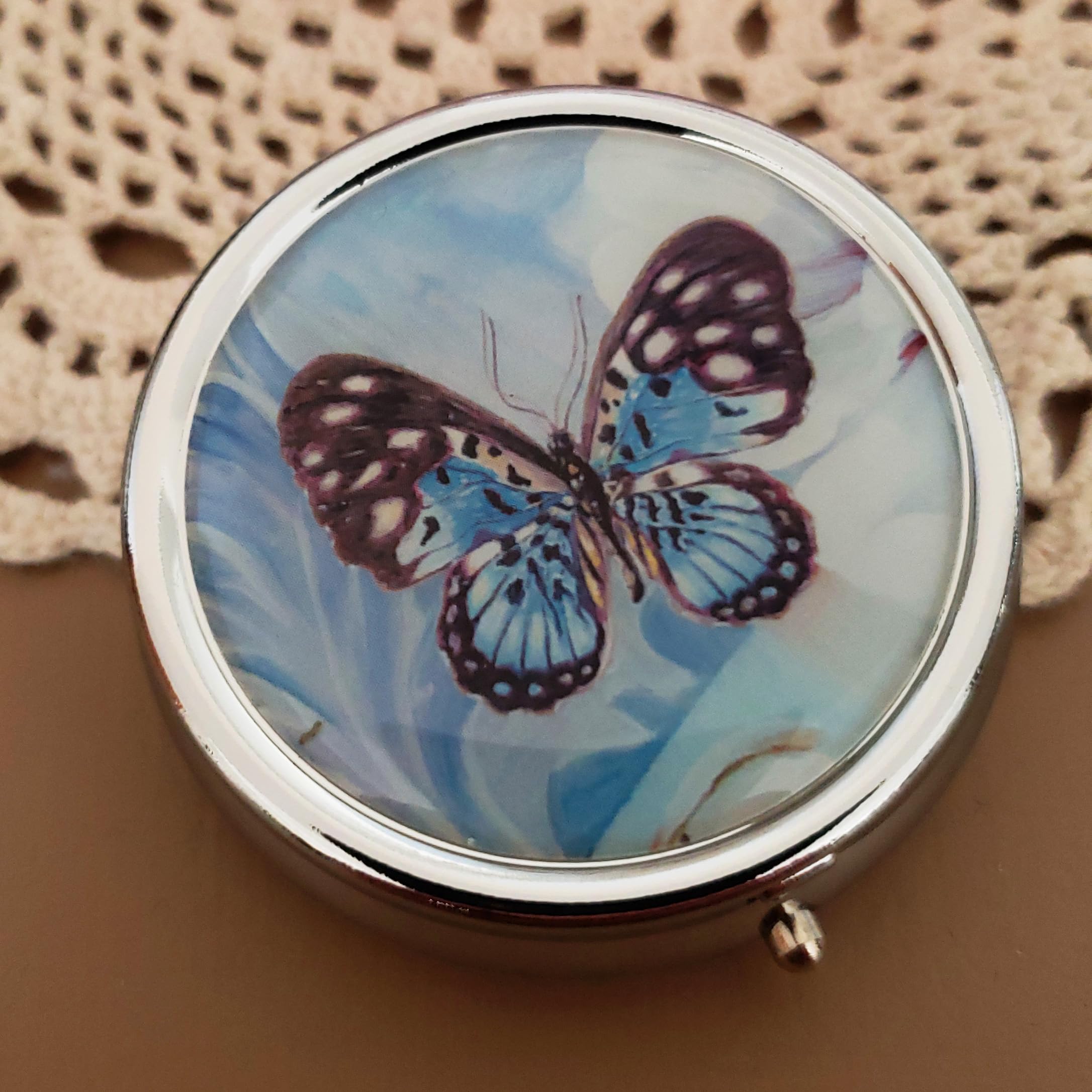 Houder Designer Pill Organizer - Stylish Decorative Pill Case with Gift Box, Portable Medication Holder (Blue Butterfly) - Perfect for Travel, Daily Use & Gifts
