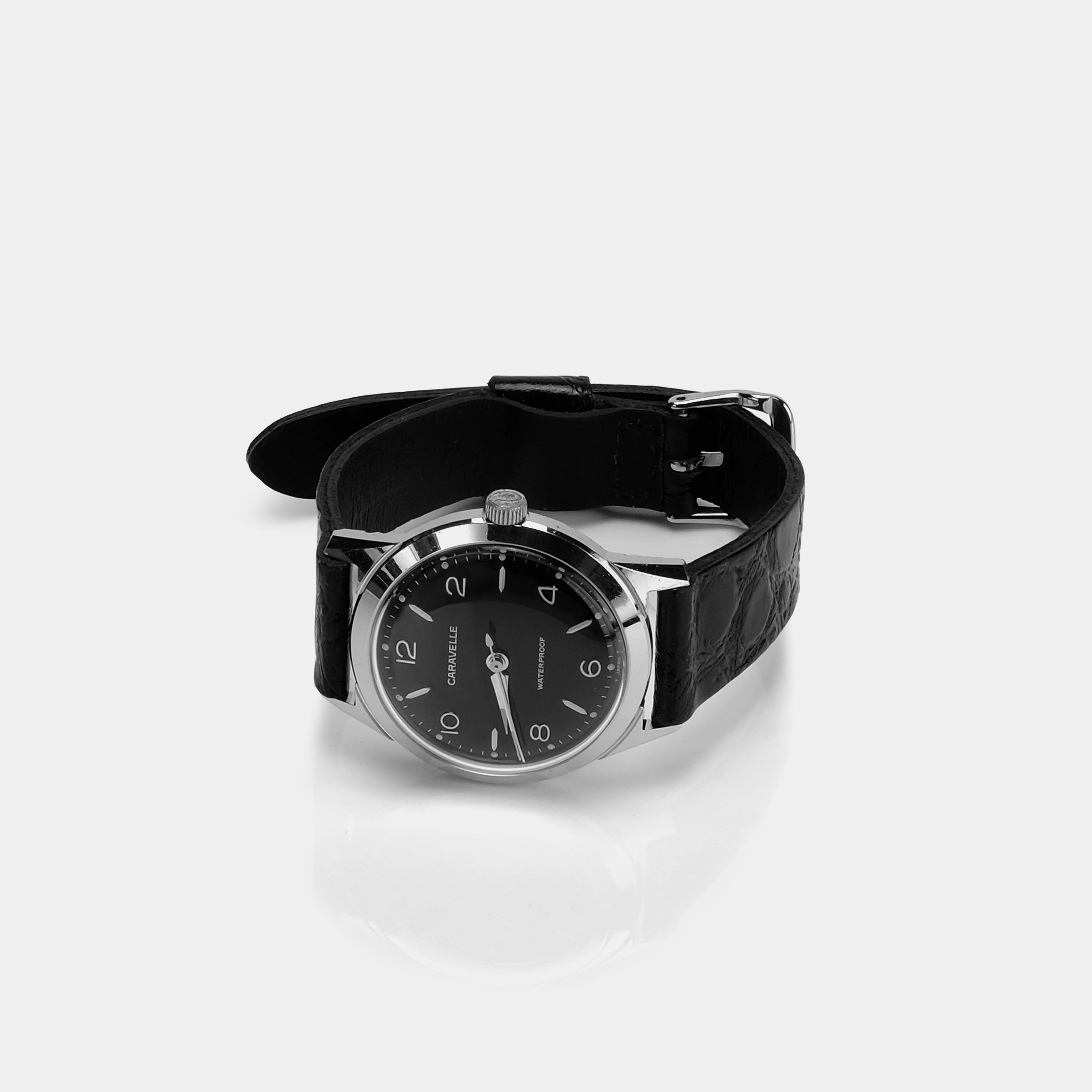 Vintage Caravelle 1967 Manual Wind Black Dial Men's Wristwatch - Classic Dress Watch for Business & Formal Occasions