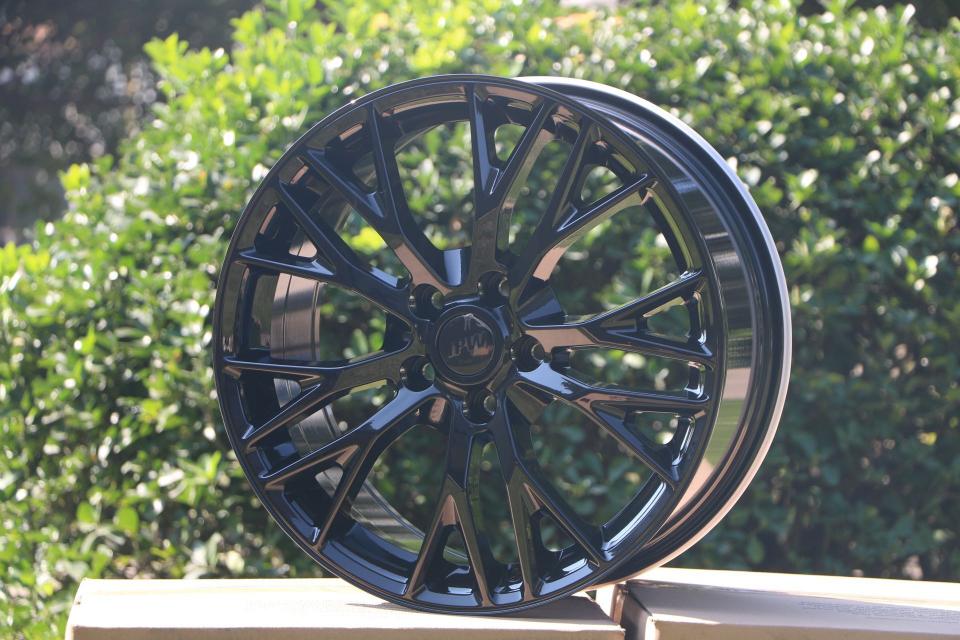 18/19/20 Inch Z06 Style Wheels for Chevy Corvette C6 & C7 - High Performance Alloy Rims for Racing & Street Driving