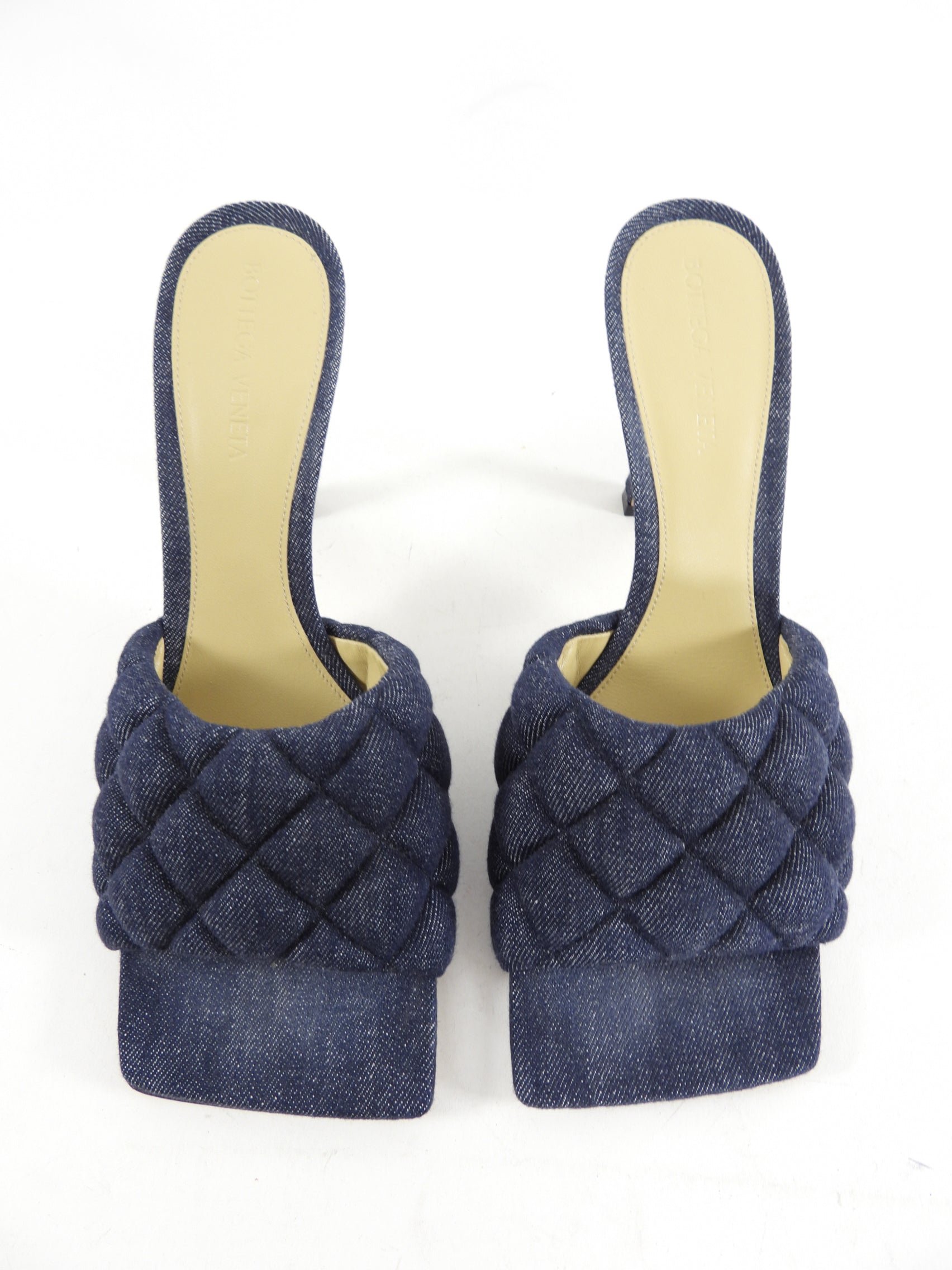 Bottega Veneta Dark Denim Quilted Mule Heels Women's Size 39 / US 8.5 - Luxury Designer Shoes for Casual Outings & Evening Events