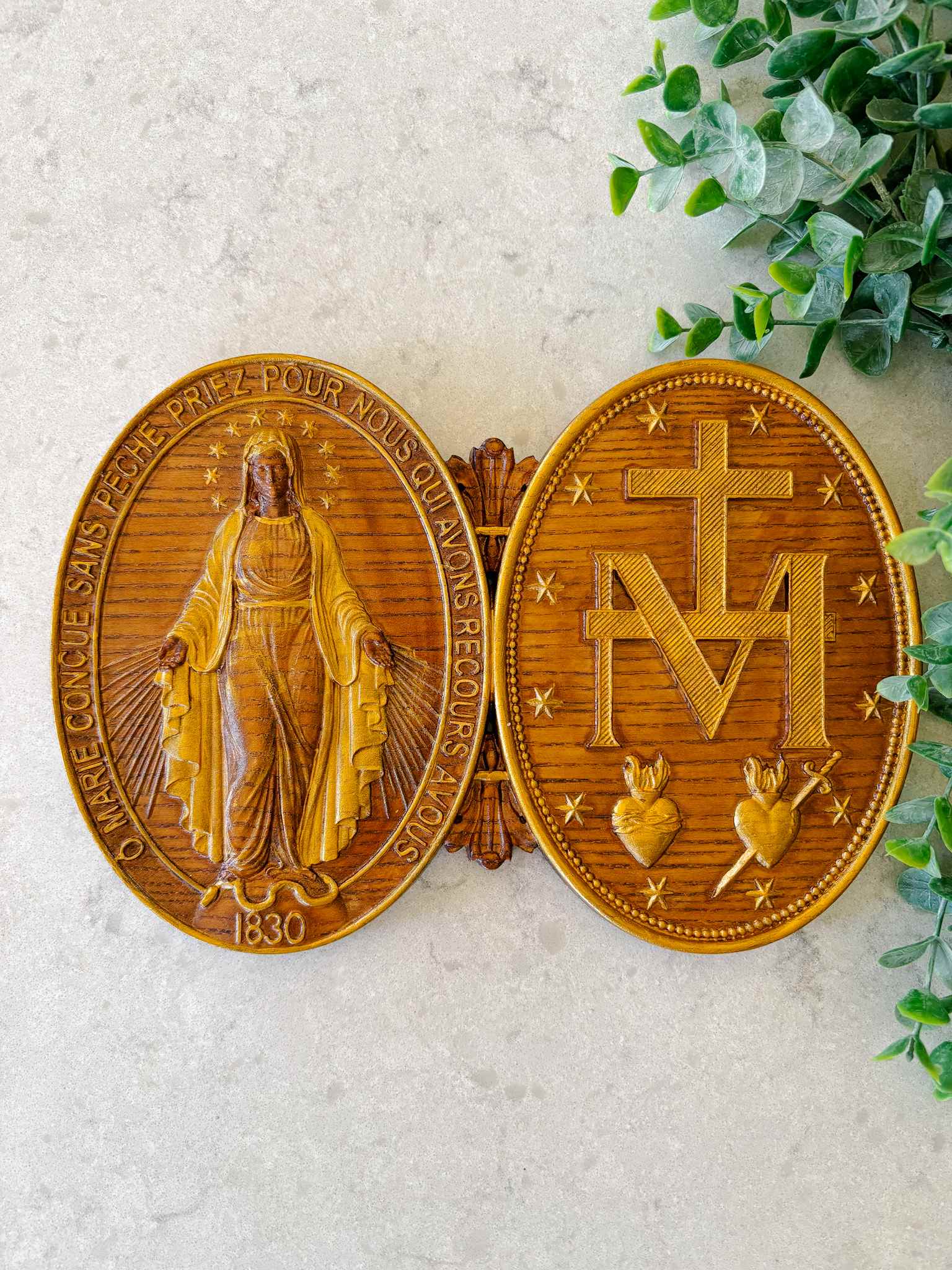 Beautiful Miraculous Medal Wooden Plaque - Religious Home Decor for Wall Display - Perfect for Prayer Rooms, Gifts & Catholic Devotion