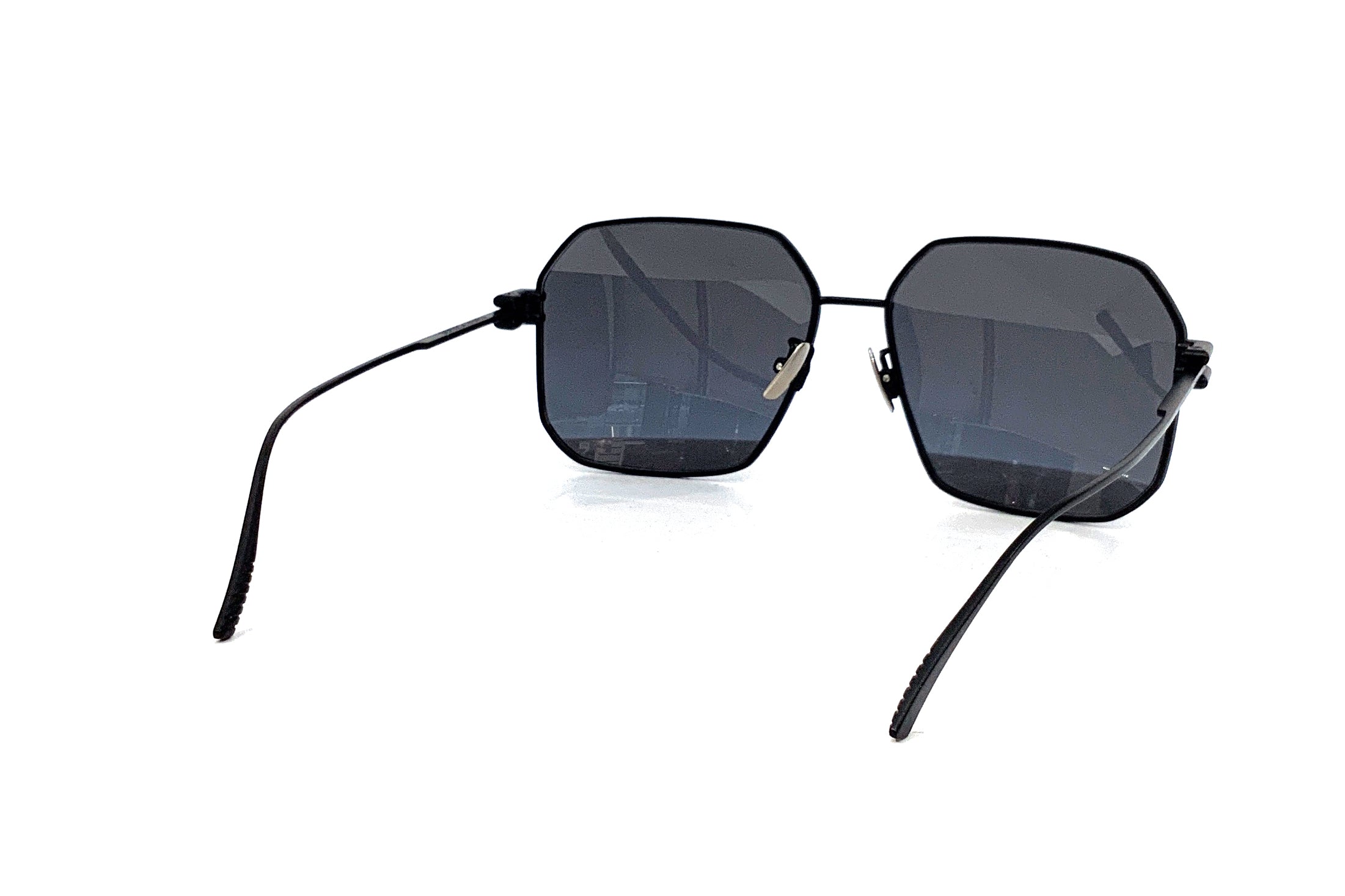 Bottega Veneta BV1047S (001) Sunglasses - Luxury Polarized UV Protection for Men & Women | Perfect for Travel, Driving & Outdoor Activities