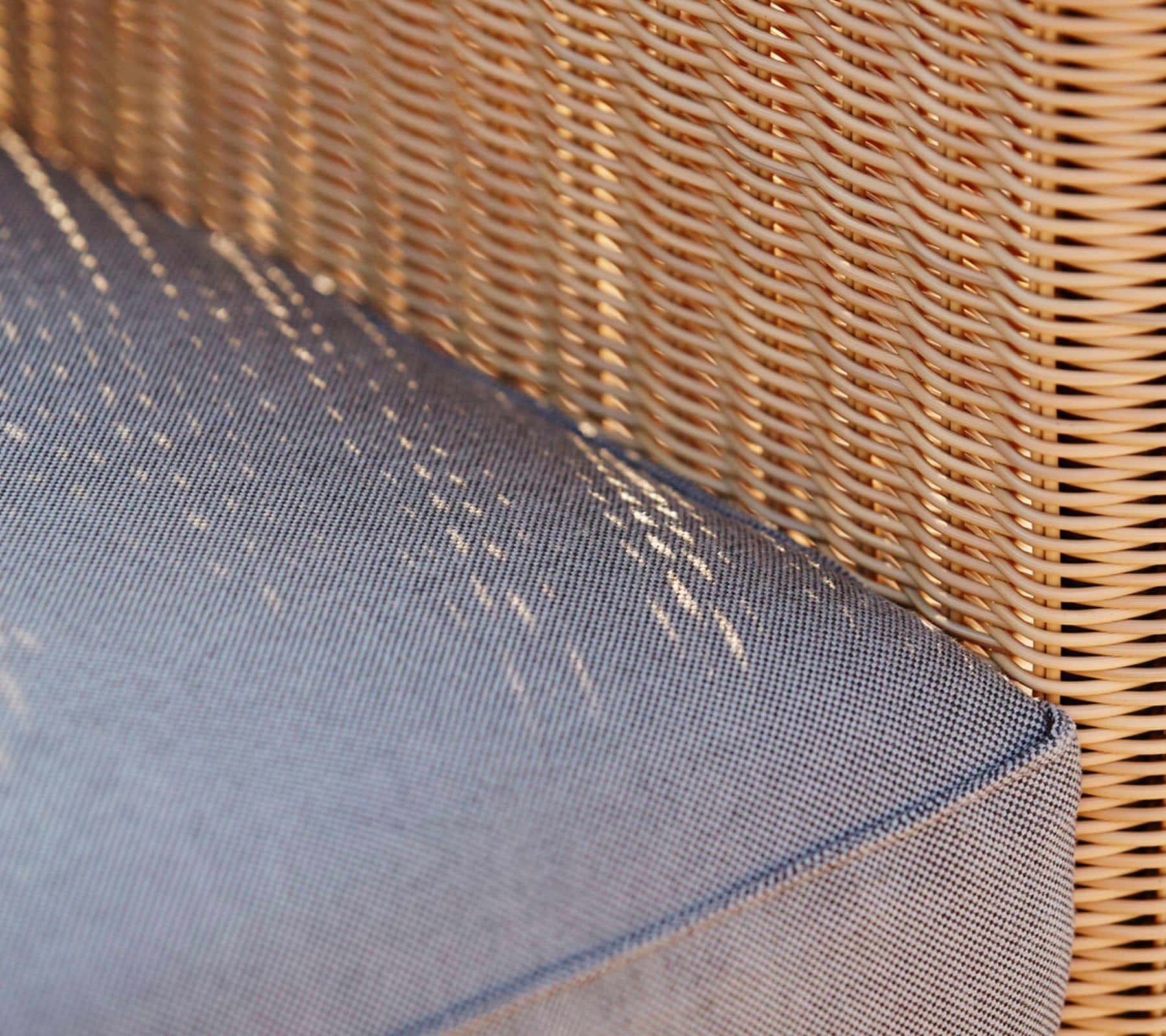 Chester 3-Seater Coastal Outdoor Sofa - Waterproof Wicker Patio Furniture Set for Poolside, Garden & Backyard Relaxation