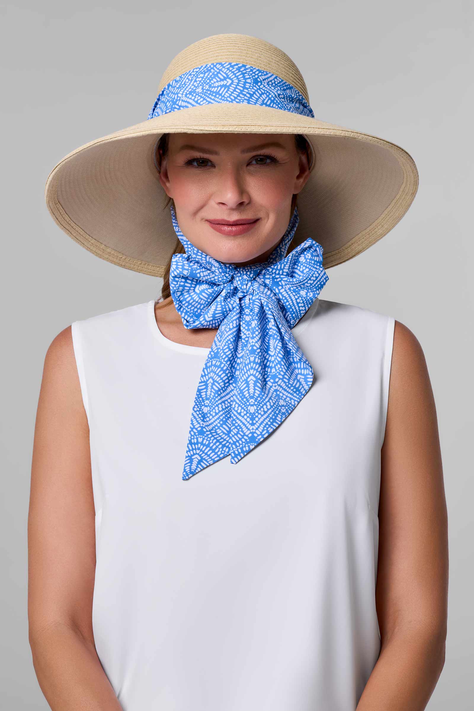 Natural/Aura Blue & White