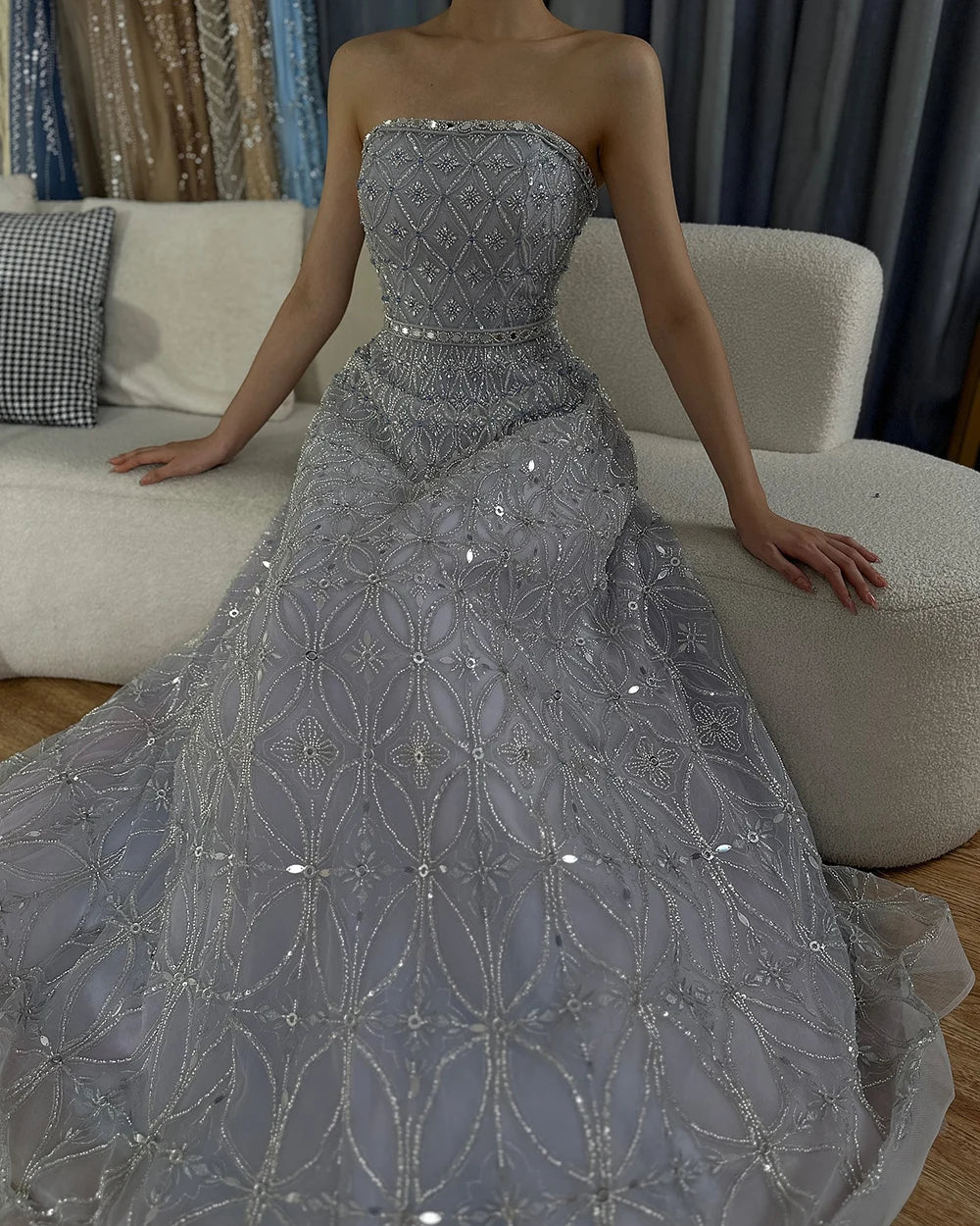 Elegant Beaded Long Evening Dresses for Women - Luxury Dubai Arabic Gray A-Line Gowns for Prom, Wedding & Formal Occasions | LA72755