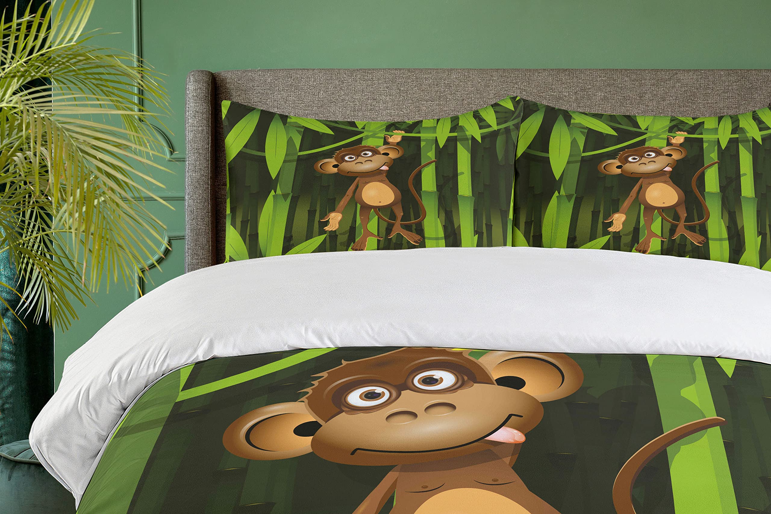Ambesonne Jungle Duvet Cover Set - Wildlife Theme Monkey Woodland Print 3-Piece Bedding Set with 2 Pillow Shams, Queen Size, Brown & Fern Green - Perfect for Nature-Themed Bedrooms, Kids Rooms & Jungle Decor