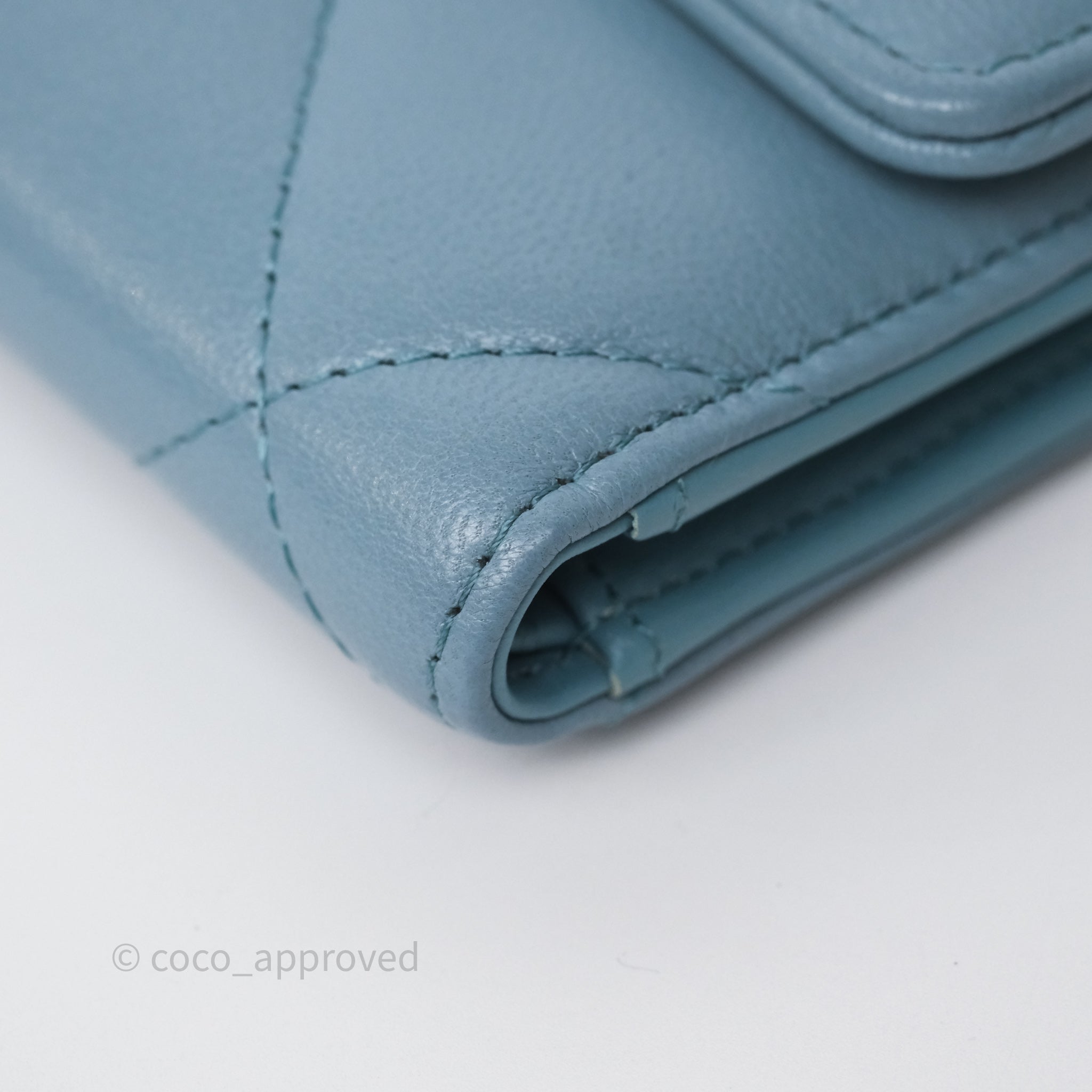 Chanel 19 Short Flap Wallet in Cloud Blue Lambskin Leather - Luxury Designer Crossbody Bag for Women | Perfect for Everyday Use & Special Occasions