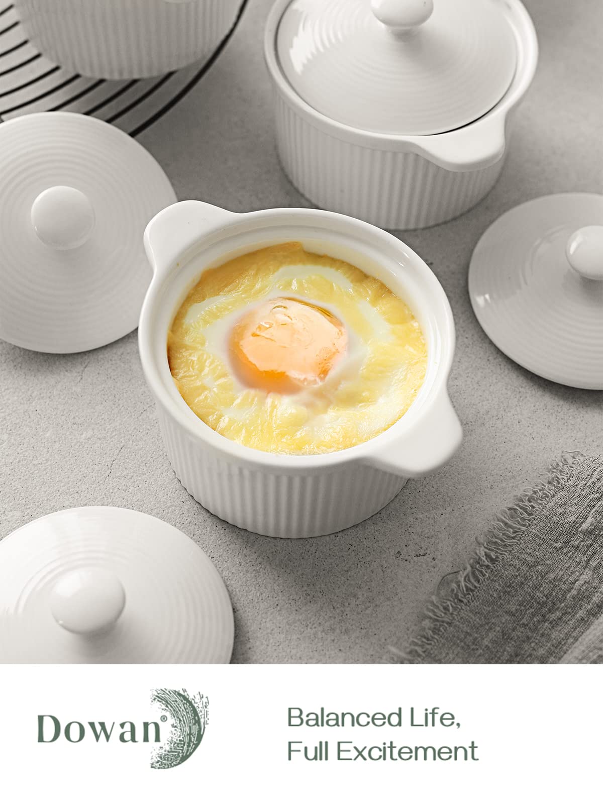 DOWAN 7oz Porcelain Ramekins with Lids - Oven Safe for Baking, Souffle & Soup - Set of 4 White
