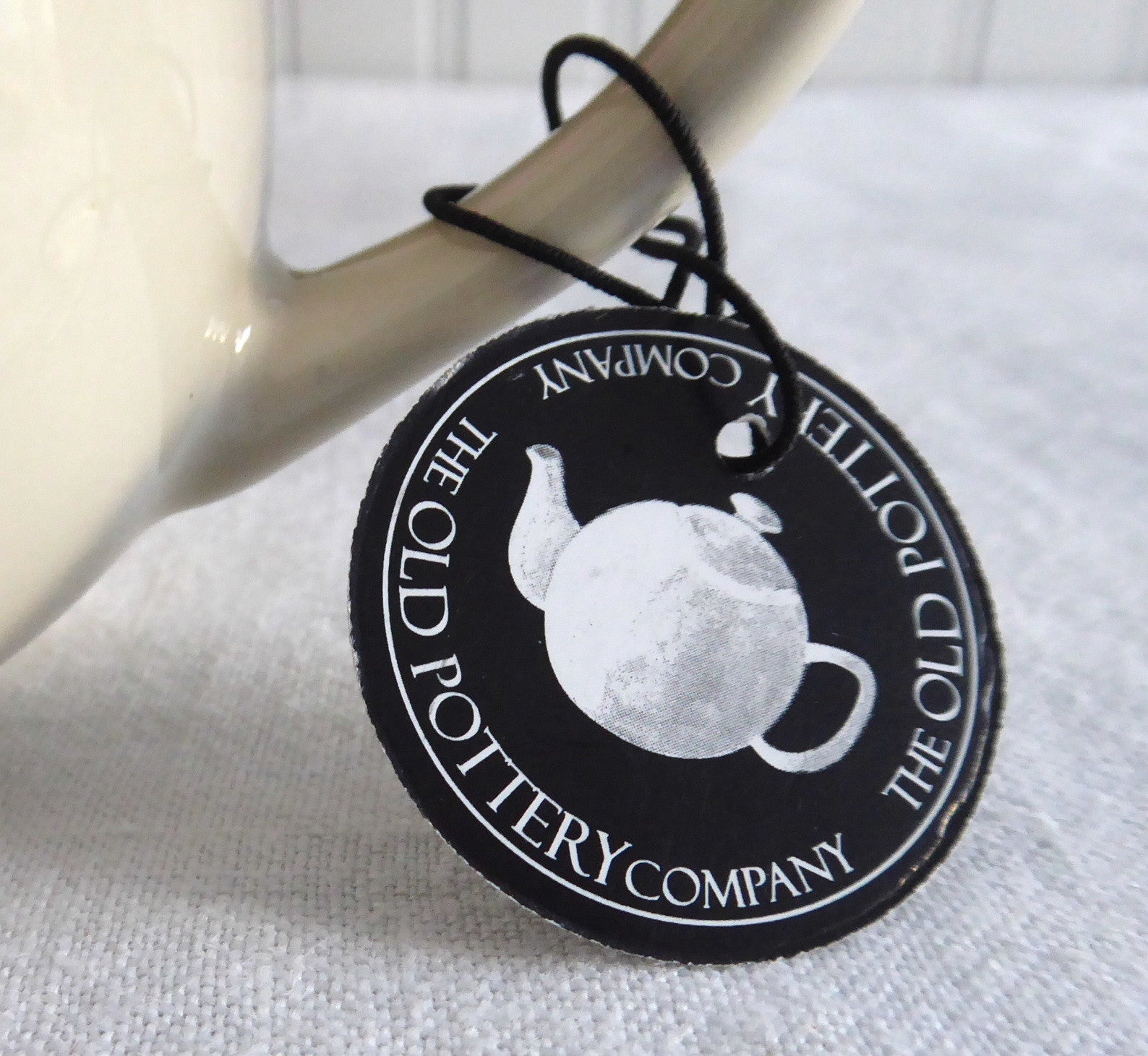 Vintage Teapot for Two - Keep Calm and Drink Tea by Old Pottery Company - Perfect for Afternoon Tea, Gifts & Cozy Moments