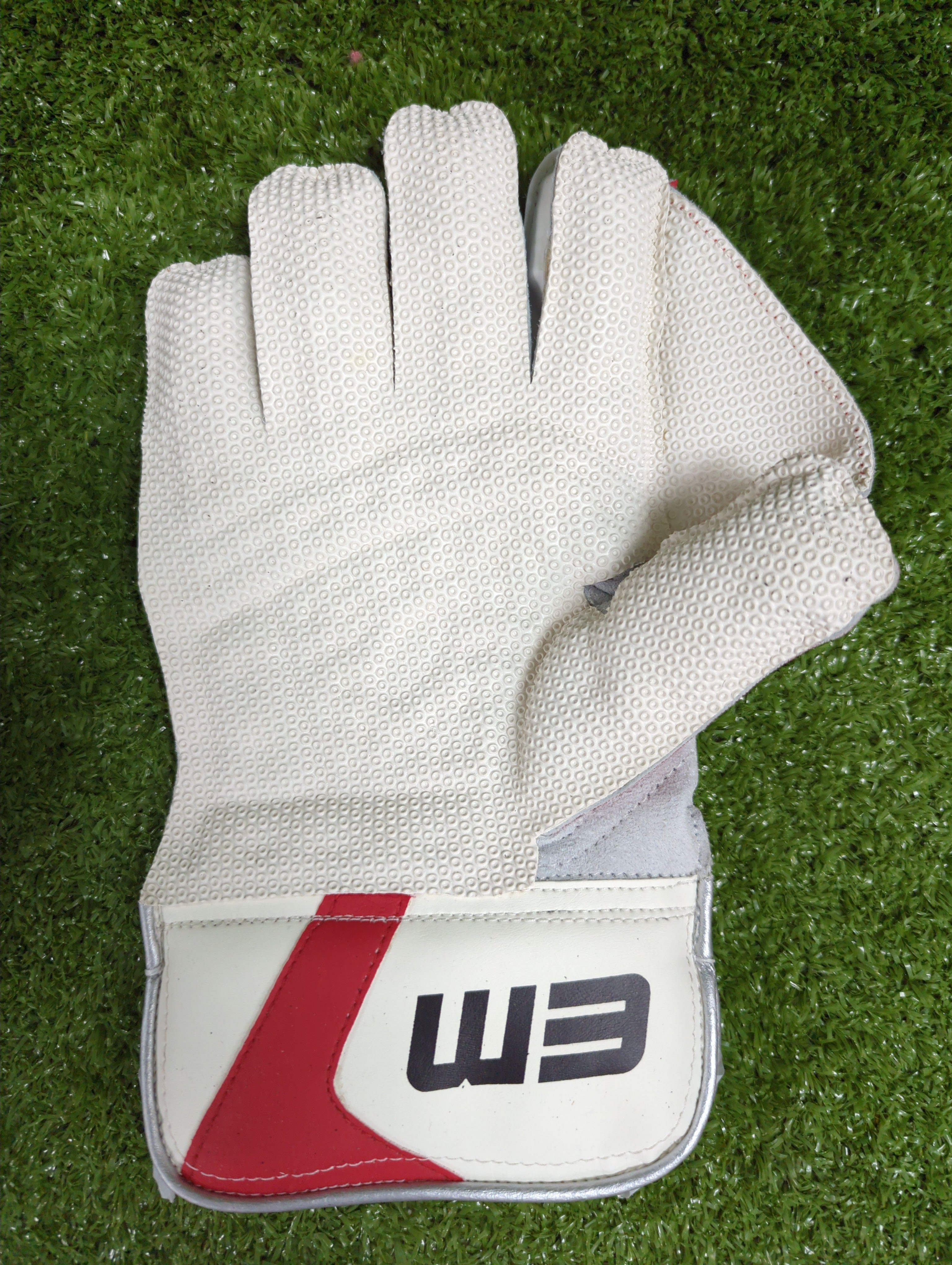 EM Classic Match Junior/Youth Cricket Wicket Keeping Gloves - High-Quality Protective Gear for Young Cricket Players | Perfect for Practice & Matches