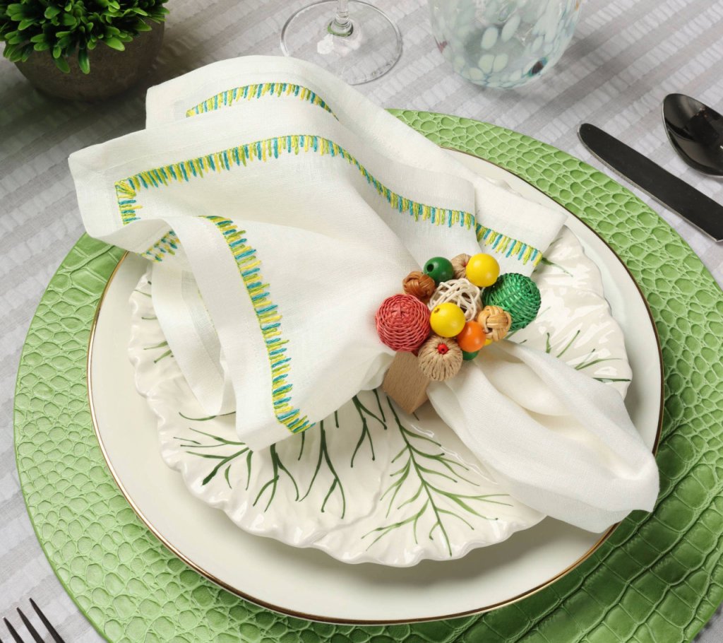 Premium Filament Napkins Set of 4 - Elegant Linen-Style Dinner Napkins for Fine Dining, Parties & Special Occasions