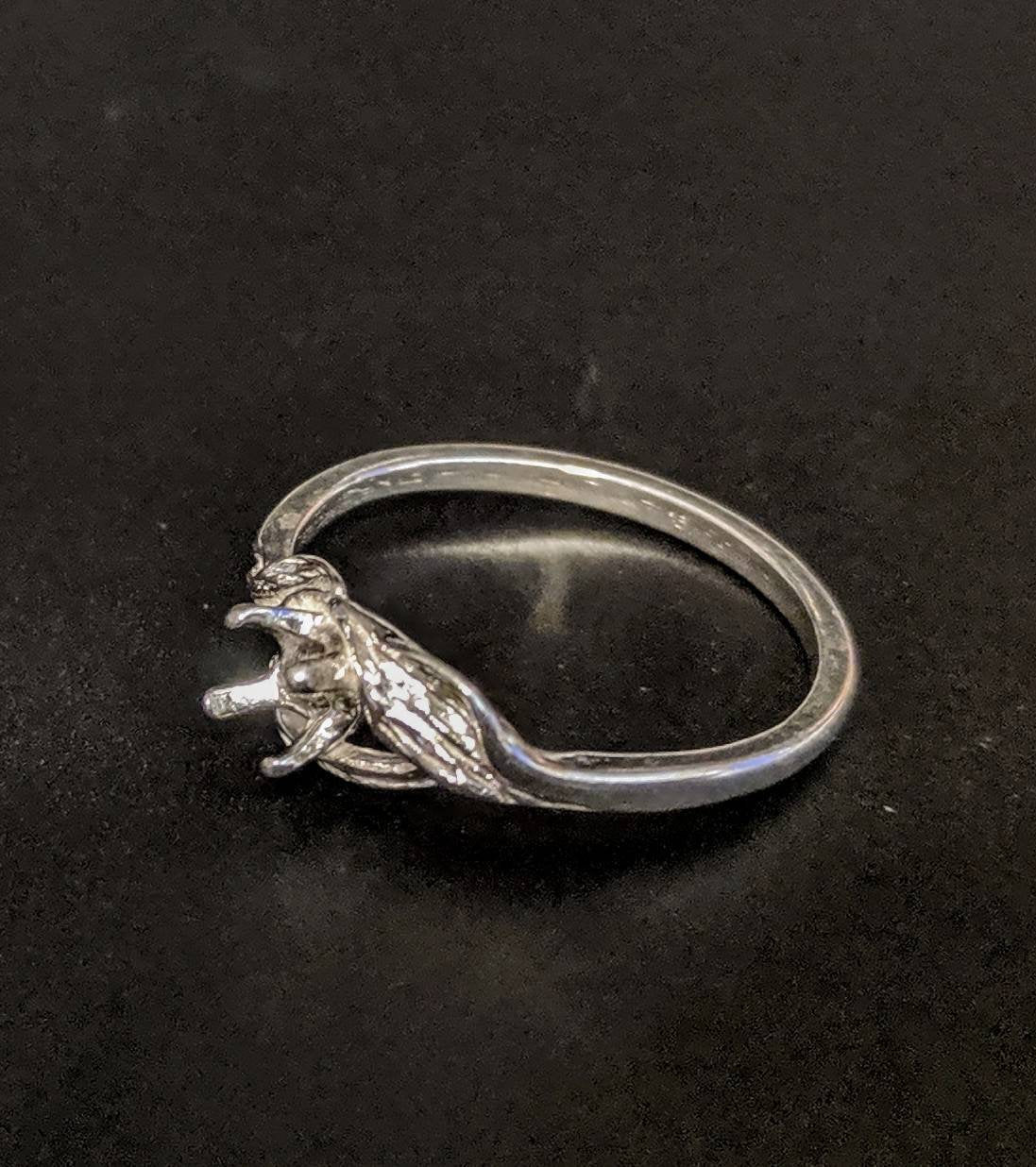 14K Gold or Sterling Silver 4-7mm Round Three Leaf Pre-Notched Blank Ring Shank Setting (Size 7) - Perfect for Jewelry Making, DIY Crafts & Engagement Ring Settings