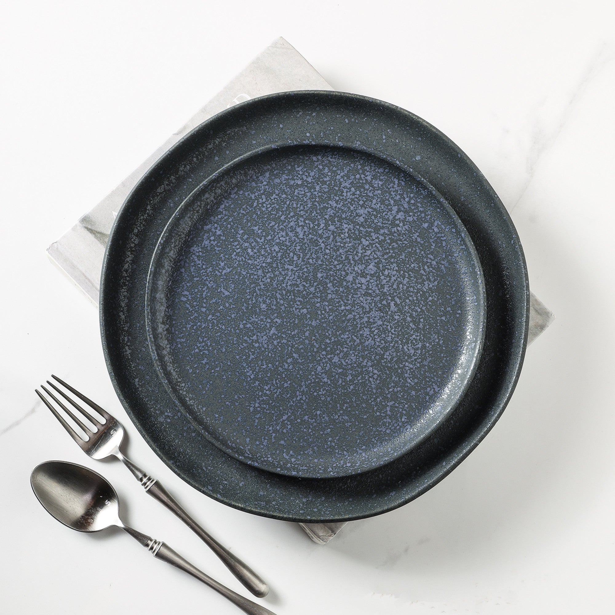 Tom Stoneware Salad Plate - Gray & Blue Reflection - Elegant Dinnerware for Home, Restaurants & Special Occasions