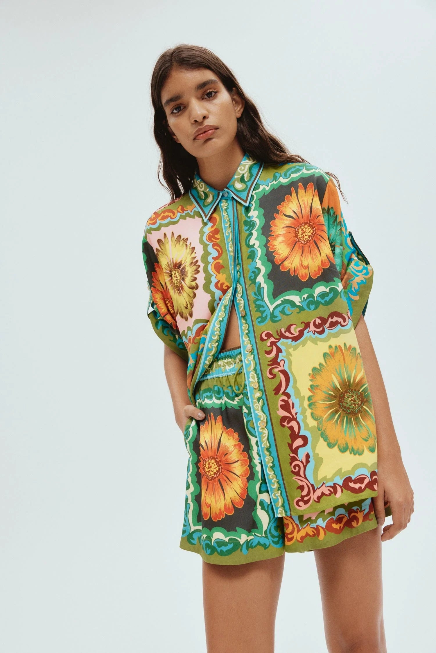 DISCO DAISY SHIRT - Vintage 70s Inspired Floral Print Blouse for Women | Perfect for Music Festivals, Parties & Retro Fashion Lovers