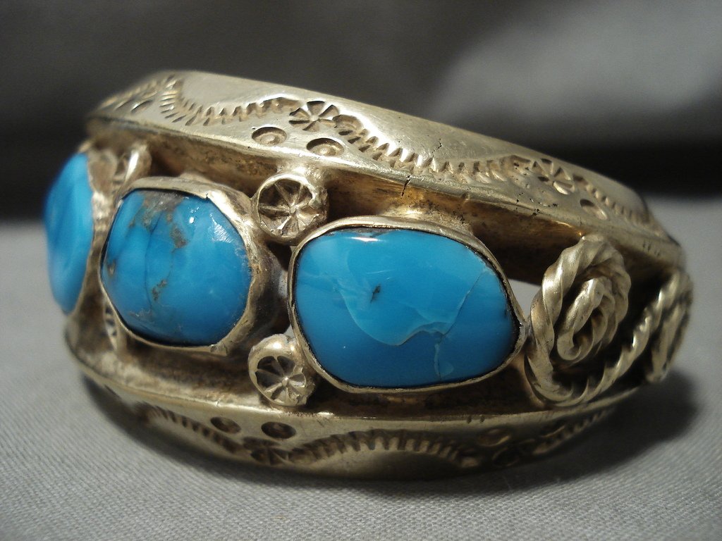 134 Gram Solid 14K Gold Sterling Silver Blue Carico Lake Turquoise Native American Handmade Bracelet – Perfect for Boho Fashion, Gift Giving & Cultural Jewelry Collections