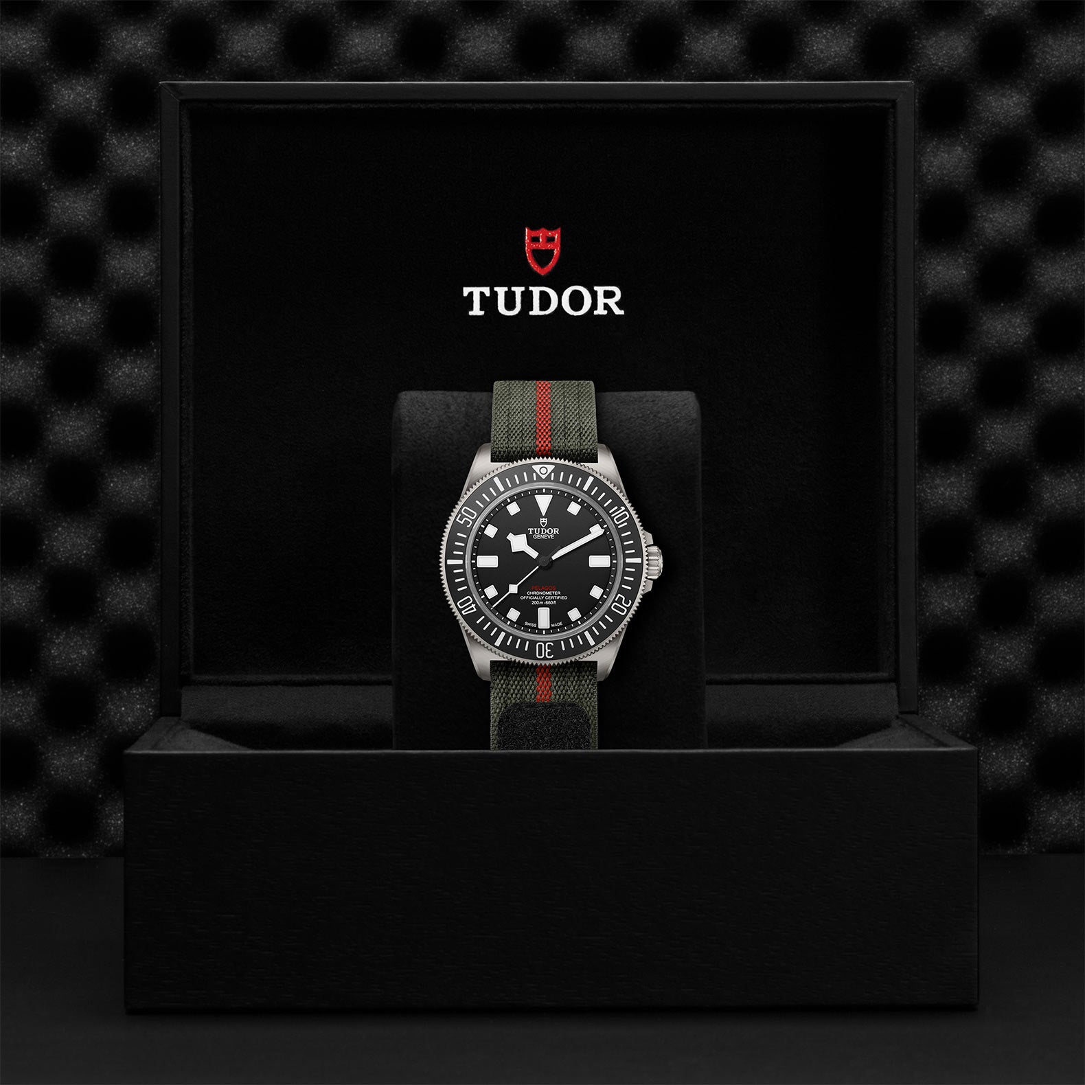 Pelagos FXD M25717N-0001 Diver's Watch - Professional Underwater Diving & Water Sports Timepiece