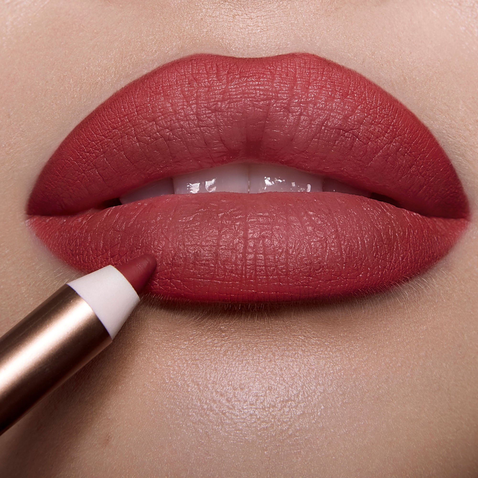 Charlotte Tilbury Lip Cheat Lip Liner - Long-Lasting, Waterproof Lip Pencil for Precise Definition & Fuller Lips | Perfect for Everyday Wear, Date Night & Special Occasions