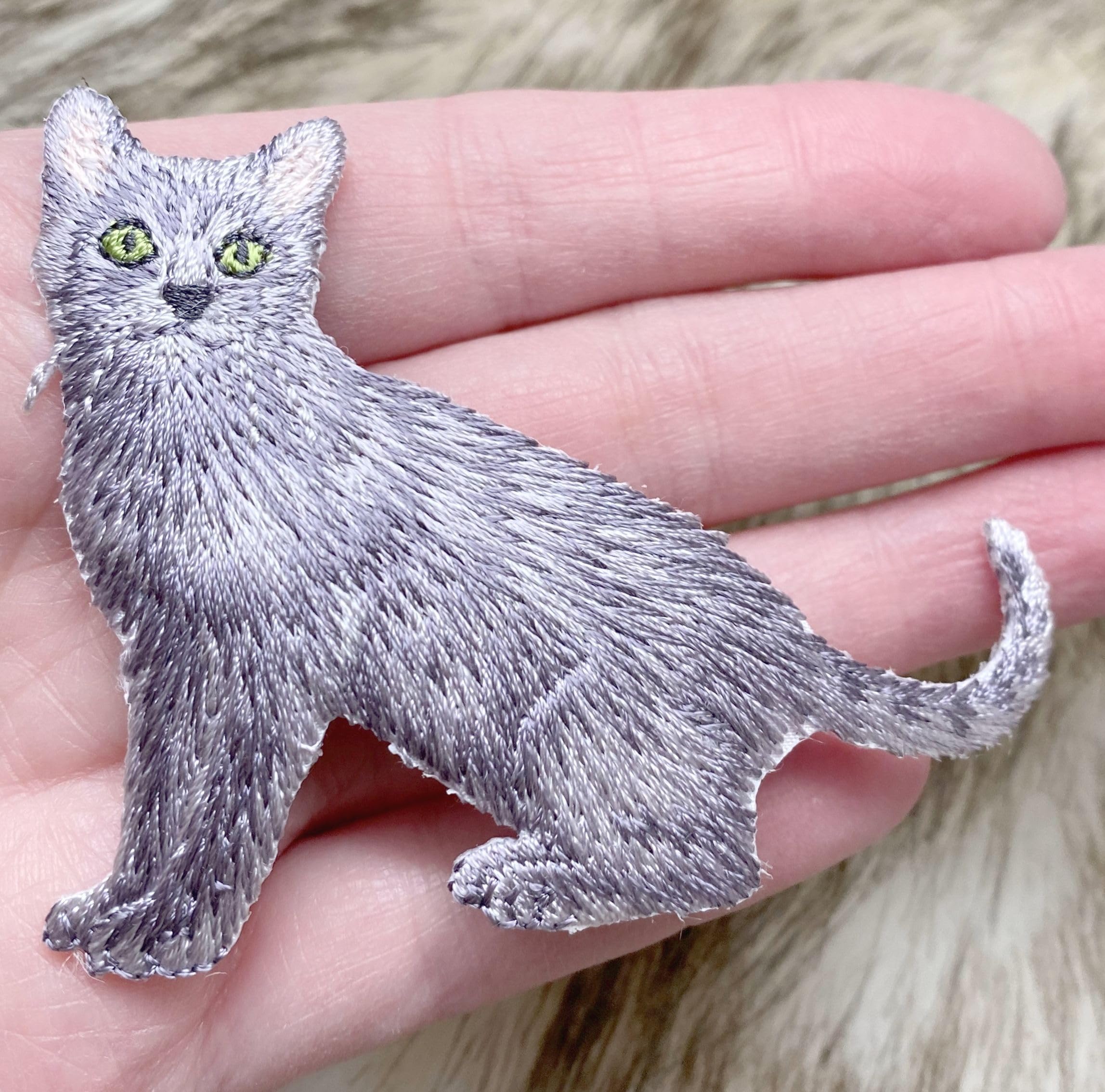 Realistic Gray Cat Full Body Embroidered Iron On Patch for Pets, Kittens, DIY Clothing, Jackets, Bags & Backpacks - Perfect for Customization & Personalization