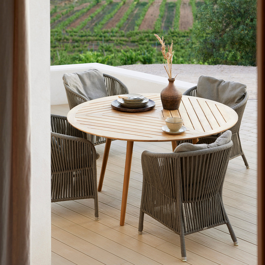 Premium Derby Outdoor Chair - Durable Patio Furniture for Garden, Poolside & Backyard Relaxation