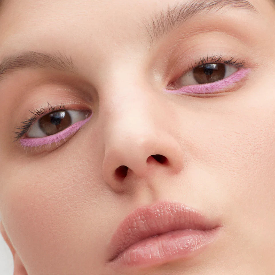 Long-Lasting Victoria Beckham Beauty EyeWear™ Cream Eyeshadow Stick - Smudge Proof & Waterproof for Day to Night Makeup Looks