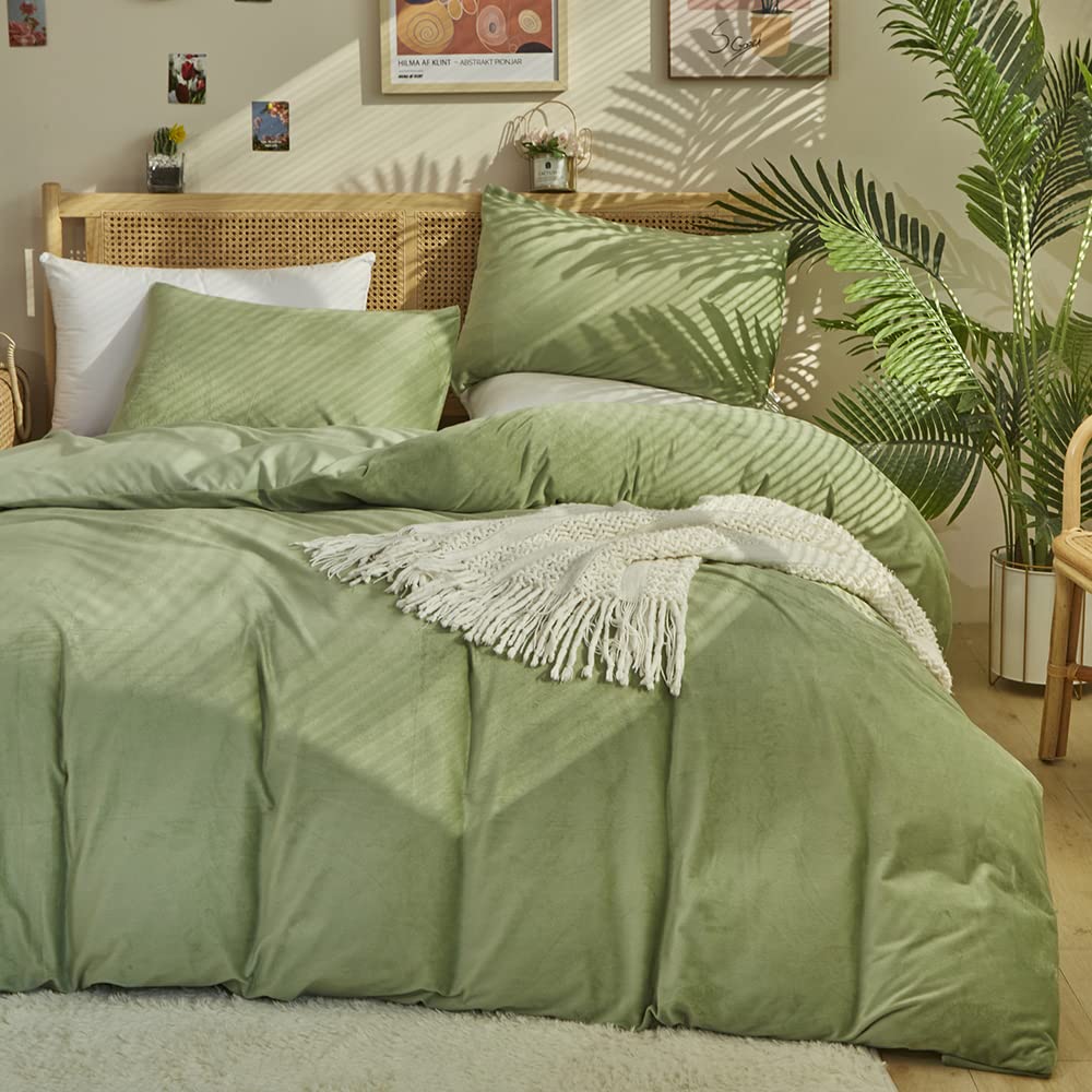 CLOTHKNOW Green Velvet Twin Comforter Set - 3 Piece Fluffy Soft Bedding Set with 2 Pillowcases | Light Green Velvet Comforter for Cozy Bedroom Decor & Guest Room Essentials