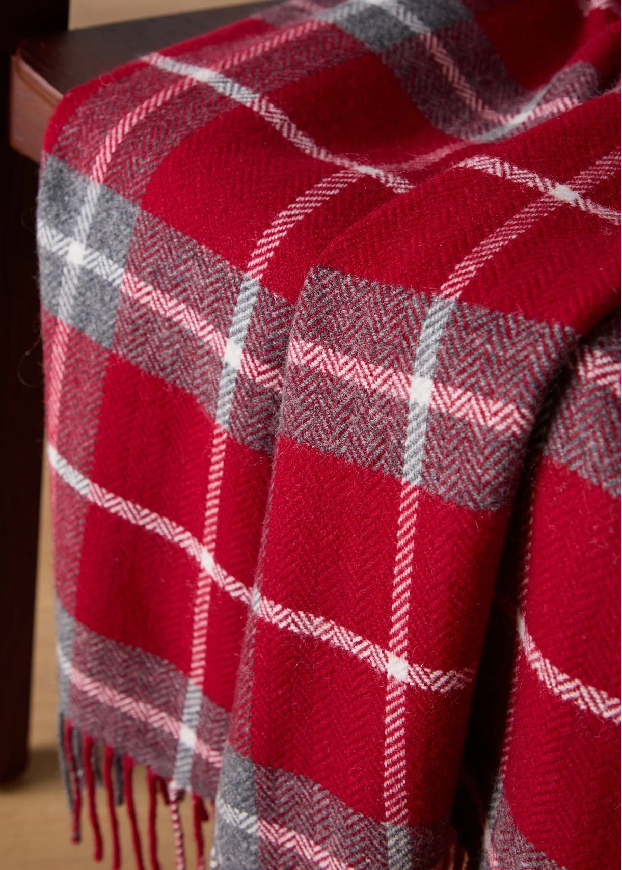 Foxford Lambswool Throw Blanket - Soft Warm Ashford Grey Check Plaid Wool Blanket for Couch, Bed & Winter Cozy Nights