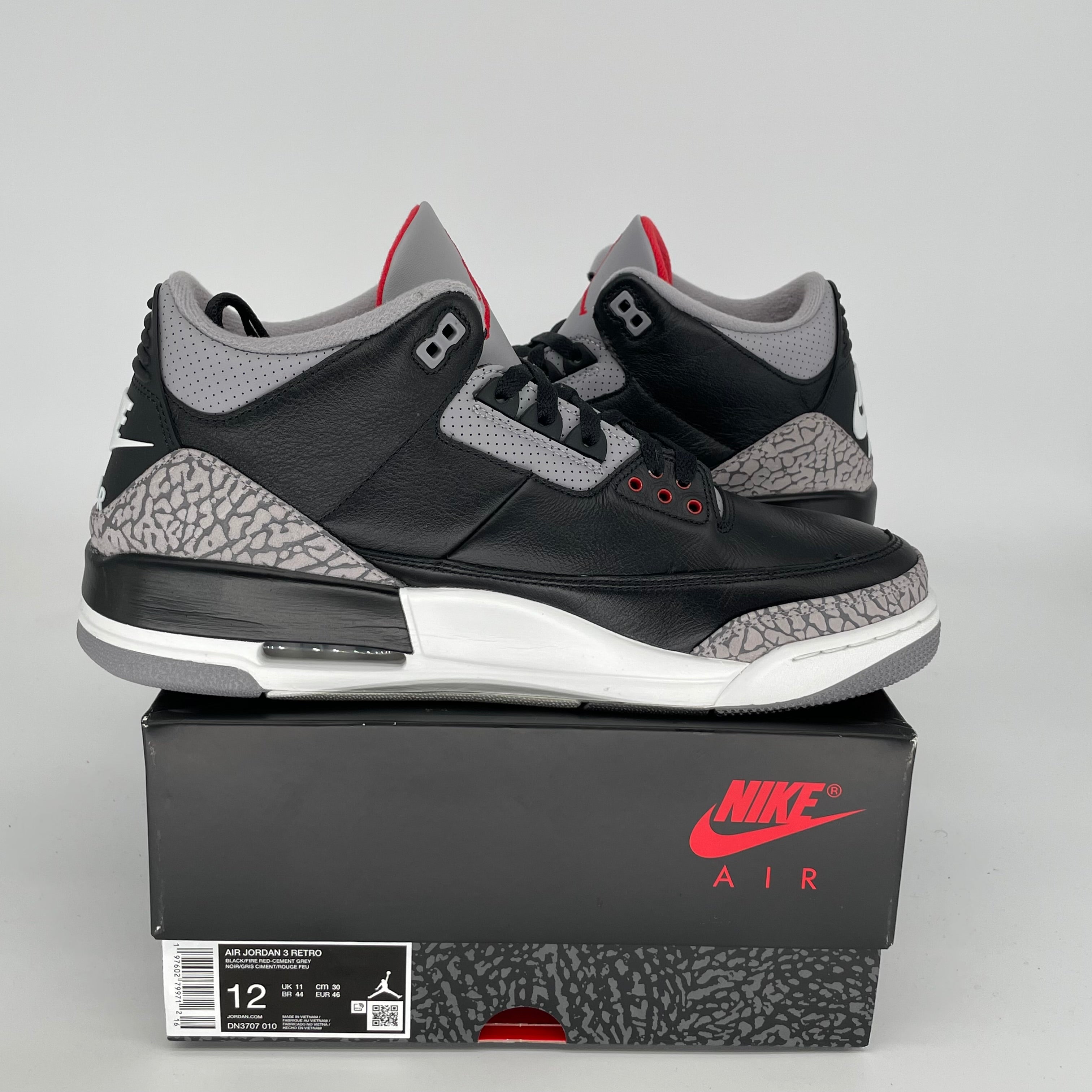 Original Air Jordan 3 Retro 'Black Cement' Men's Basketball Shoes Size 12 (DN3707-010) - Classic Sneakers for Streetwear & Casual Outfits