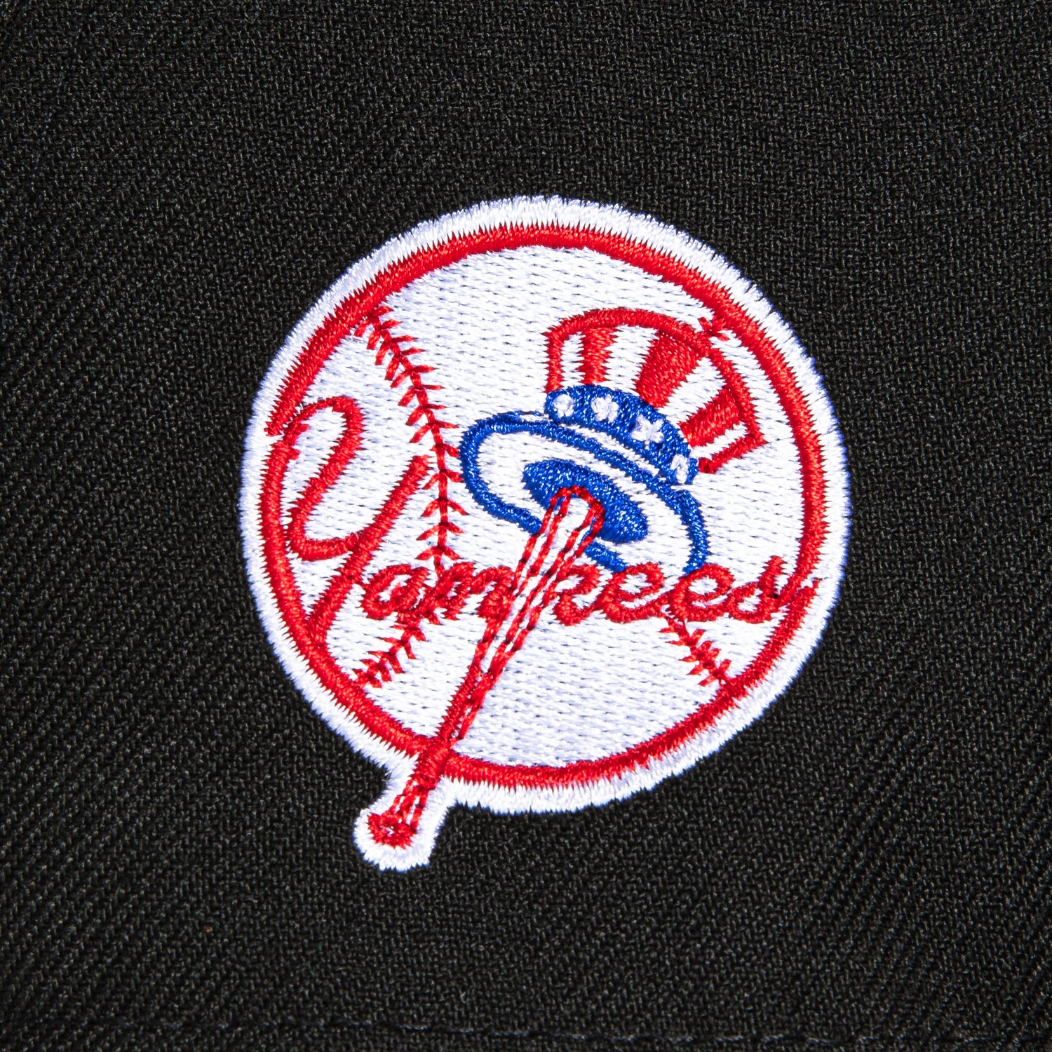 New Era 59Fifty New York Yankees Embroidered Logo Patch Adjustable Baseball Cap - Black | Official MLB Licensed Hat for Baseball Games, Streetwear & Sports Fans