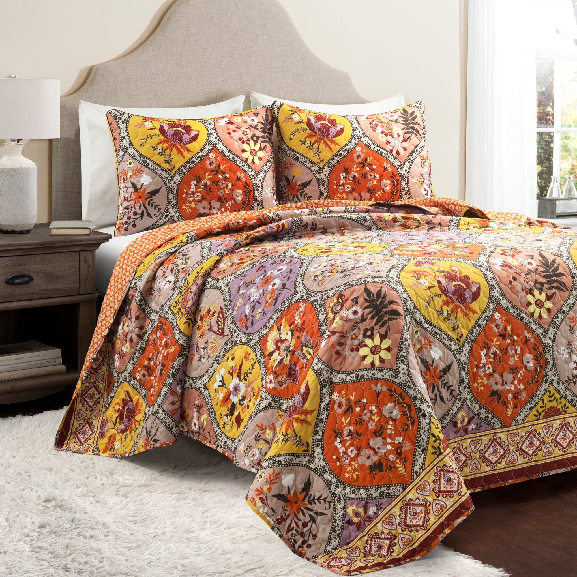 Bohemian Flower Cotton Quilt 3-Piece Bedding Set | Soft & Breathable Comforter, Pillow Shams & Bed Skirt | Perfect for Boho Chic Bedroom Decor & Guest Room Styling