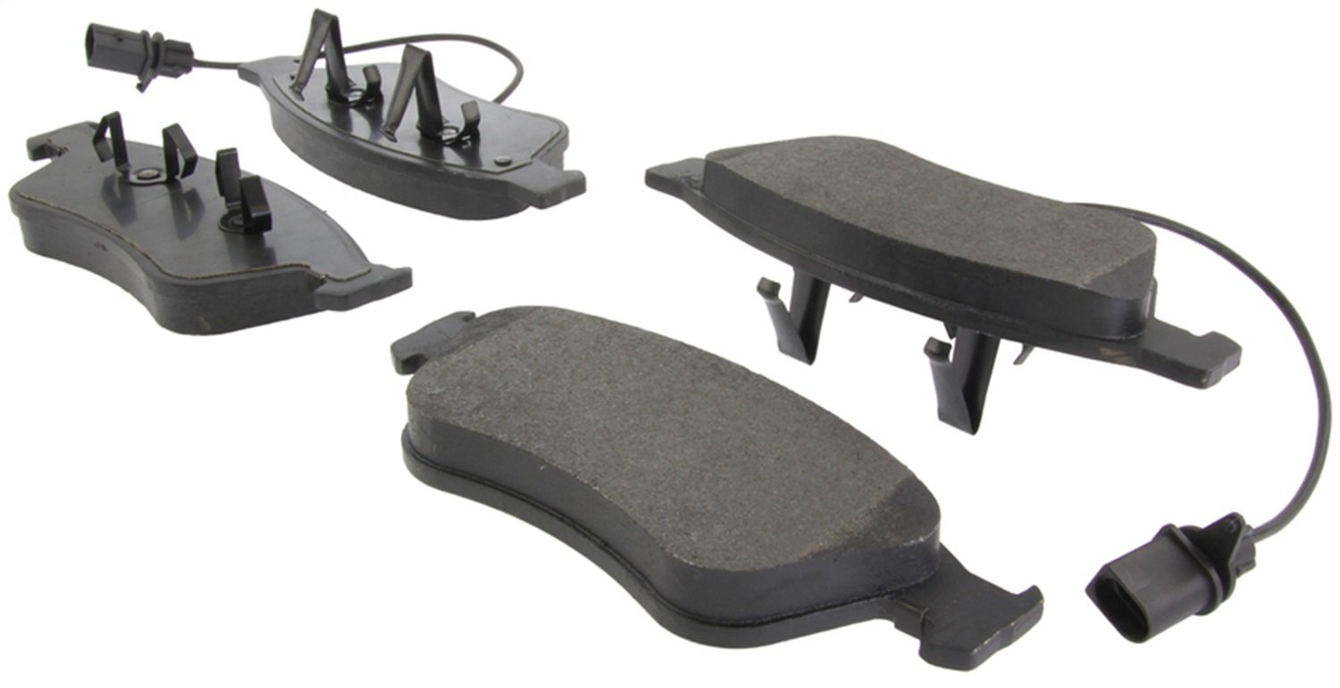 StopTech 308.10240 Front Street Brake Pads with Shims - High Performance Braking for Cars, Trucks & SUVs - Perfect for Daily Commuting and Performance Driving