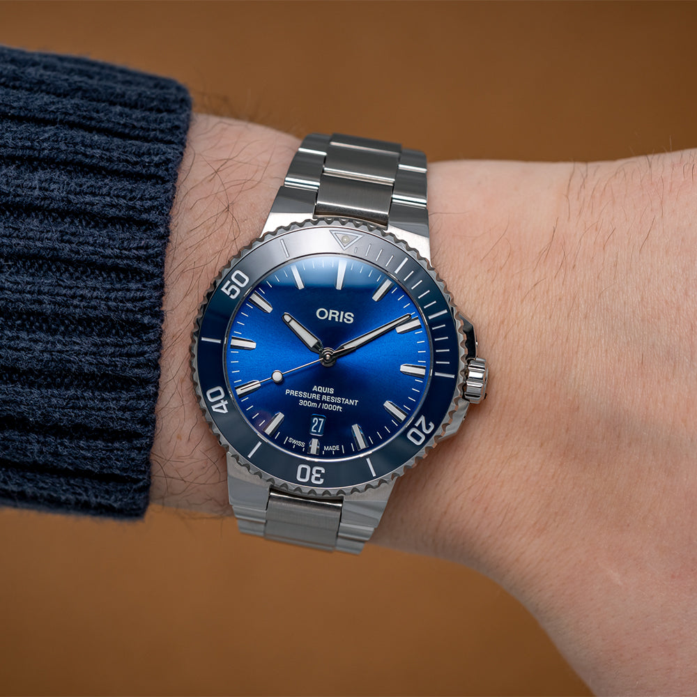 Aquis Date 2024 41.5mm Blue Dial Men's Watch on Stainless Steel Bracelet - Perfect for Diving, Swimming & Everyday Wear