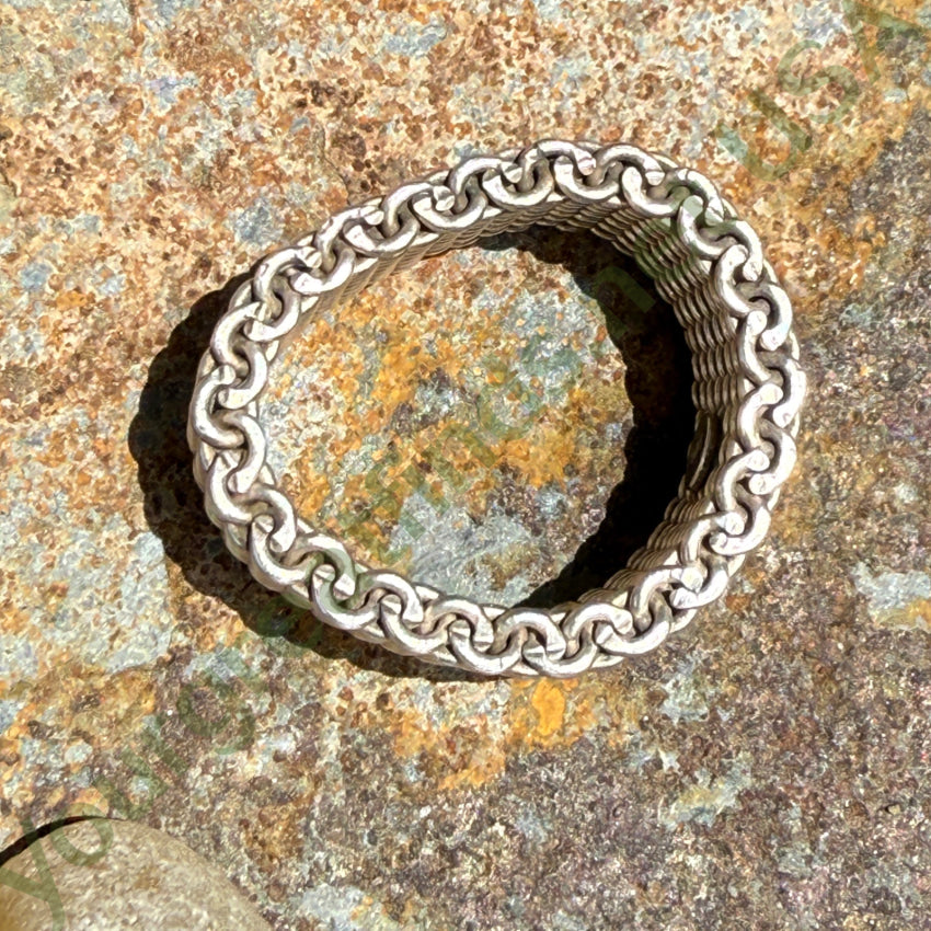 Sterling Silver Mesh Band Ring for Women - Size 8.5 (US) - Dainty & Elegant Jewelry Gift for Anniversary, Birthday or Everyday Wear