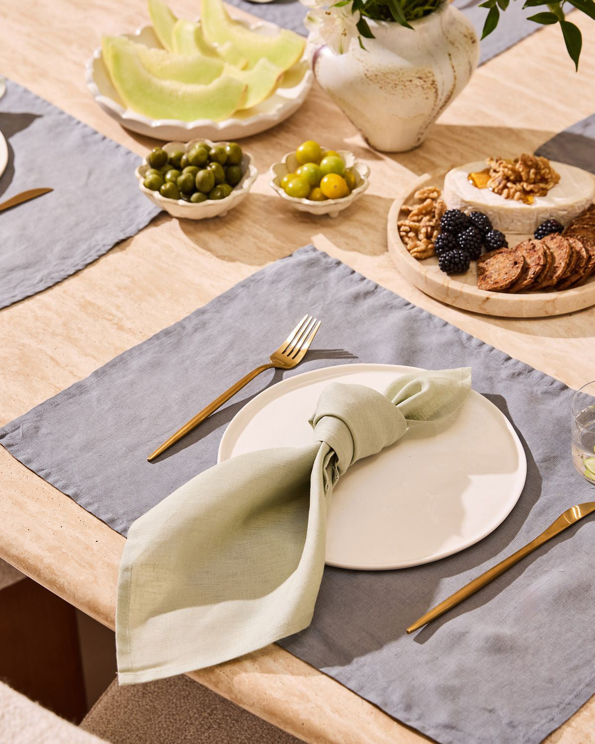 Premium 100% French Flax Linen Napkins Set of 4 - Eco-Friendly & Soft Dinner Napkins for Formal Dining, Wedding, and Everyday Use