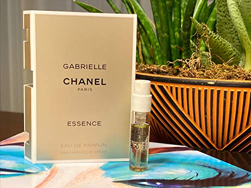 CHANEL Gabrielle Essence Eau de Parfum for Women - 0.05 oz / 1.5 ml Travel Size Perfume Sample Spray - Luxury Floral Scent for Daily Wear & Special Occasions